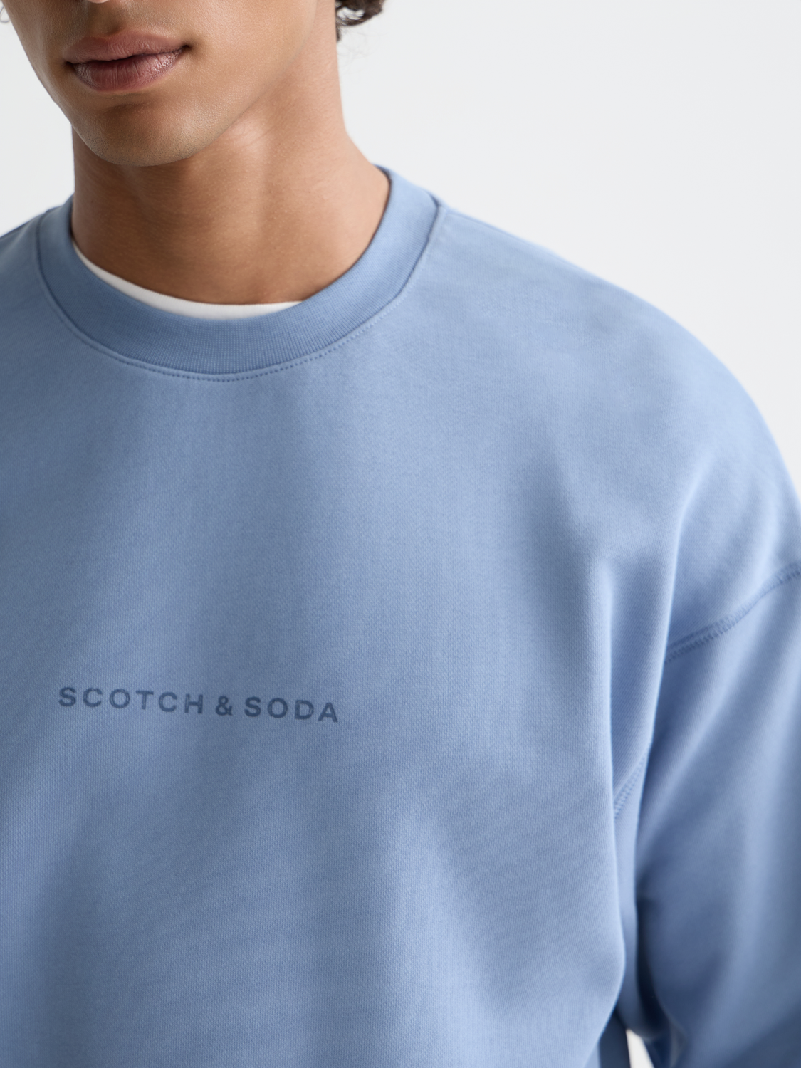Scotch & Soda logo sweatshirt in gray with a front printed logo, casual long-sleeve sweatshirt for men or women.