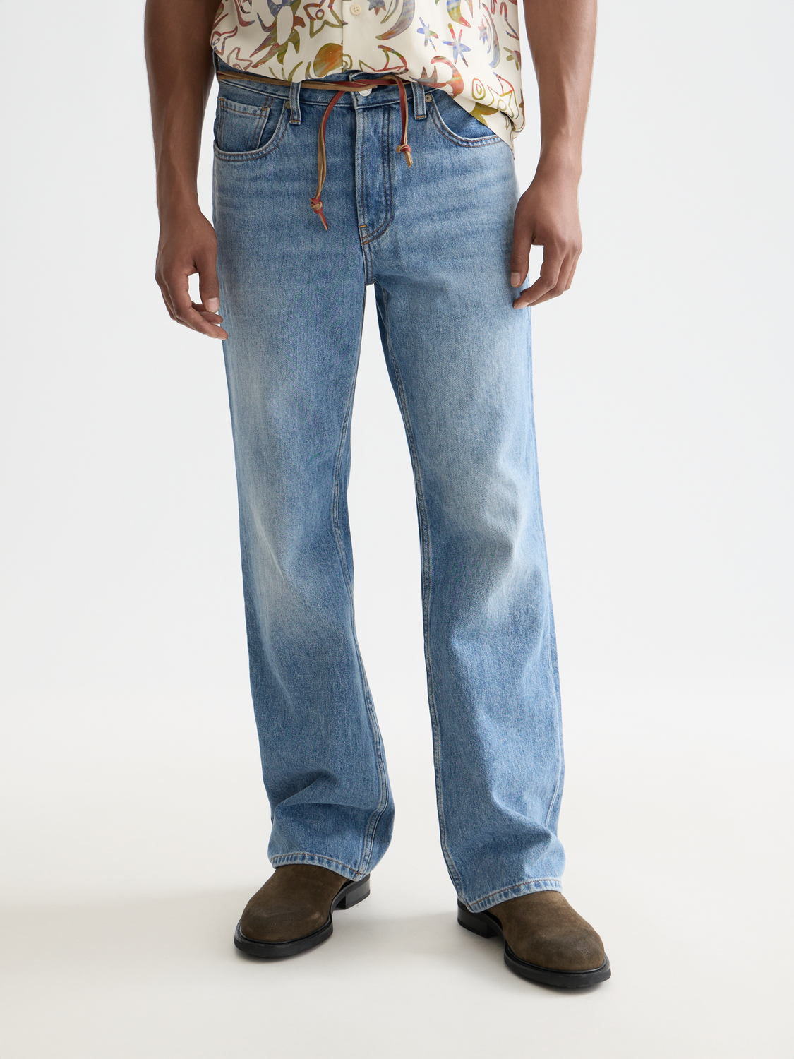 Wide-fit denim jeans from Scotch & Soda featuring a relaxed fit and classic five-pocket design.