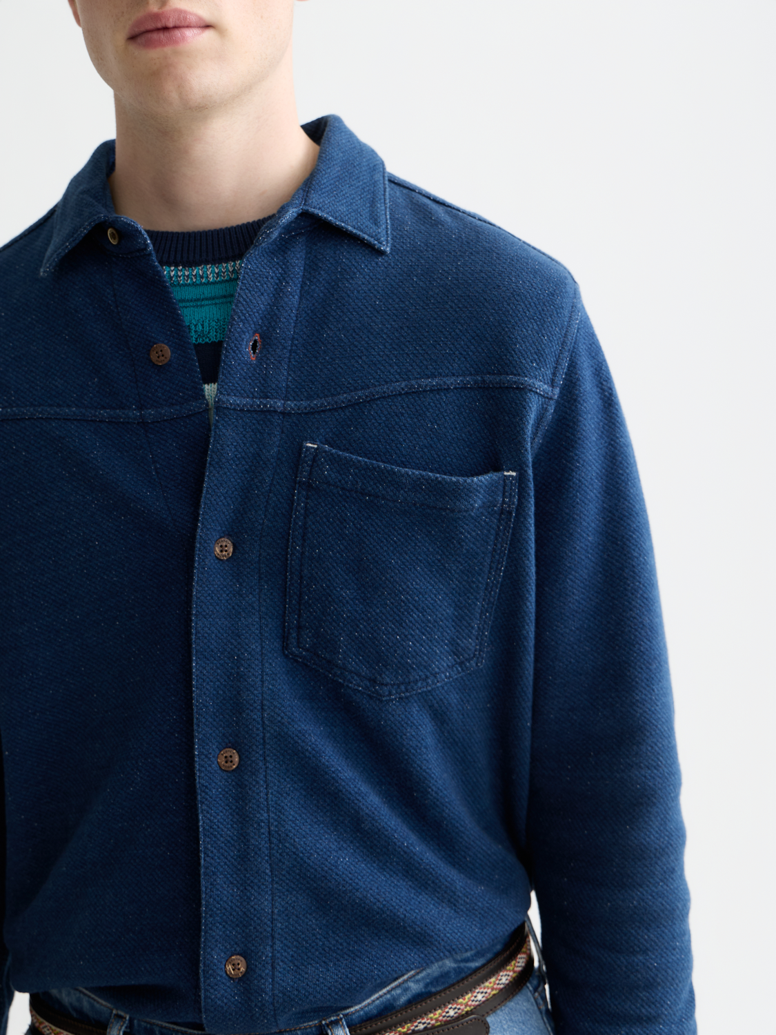 Washed indigo long-sleeve shirt by Scotch & Soda, casual men's shirt with a relaxed fit and button-down front.