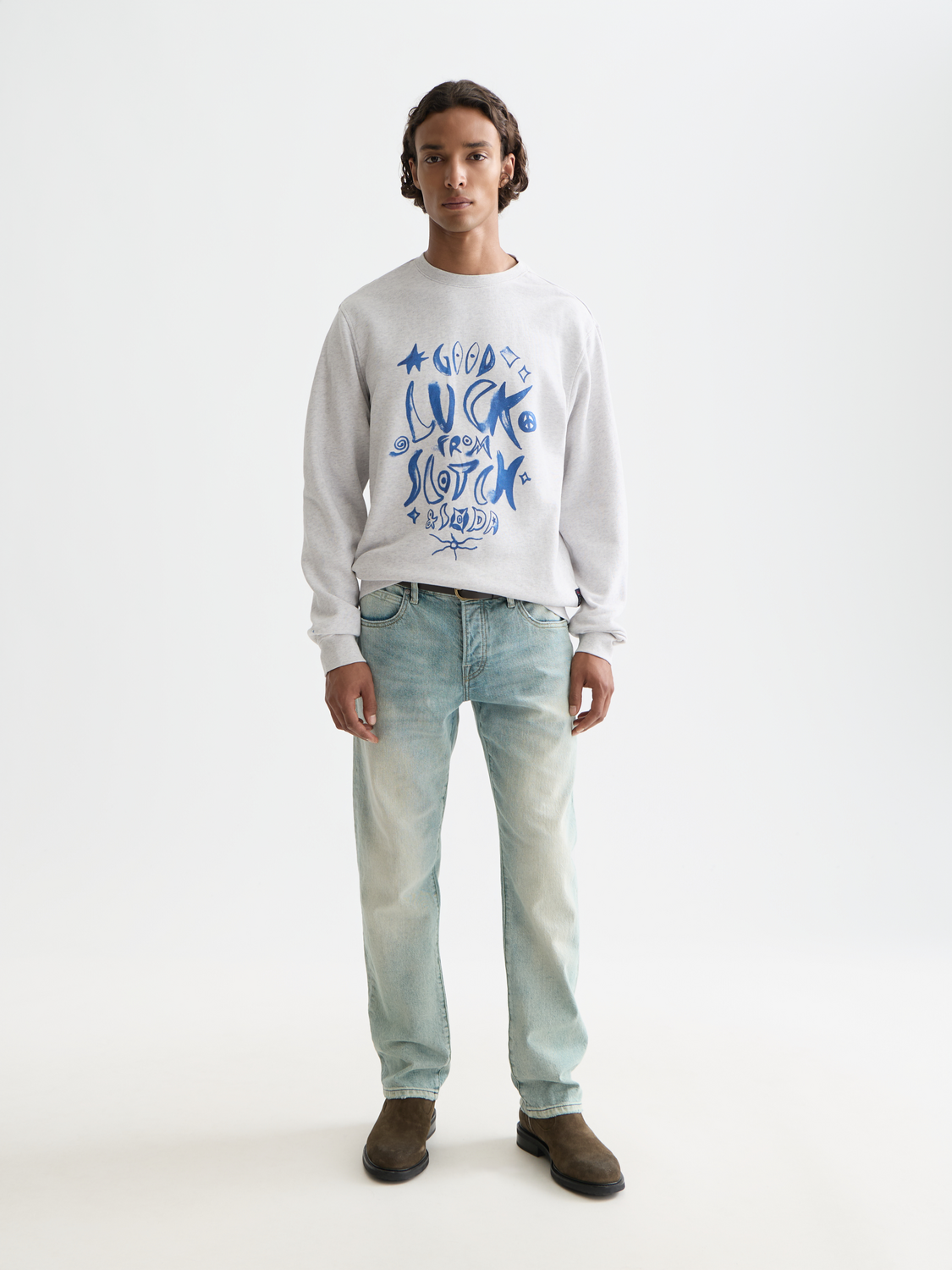 SCOTCH & SODA artwork sweat, gray sweatshirt with graphic design, soft fabric, casual style, front view.