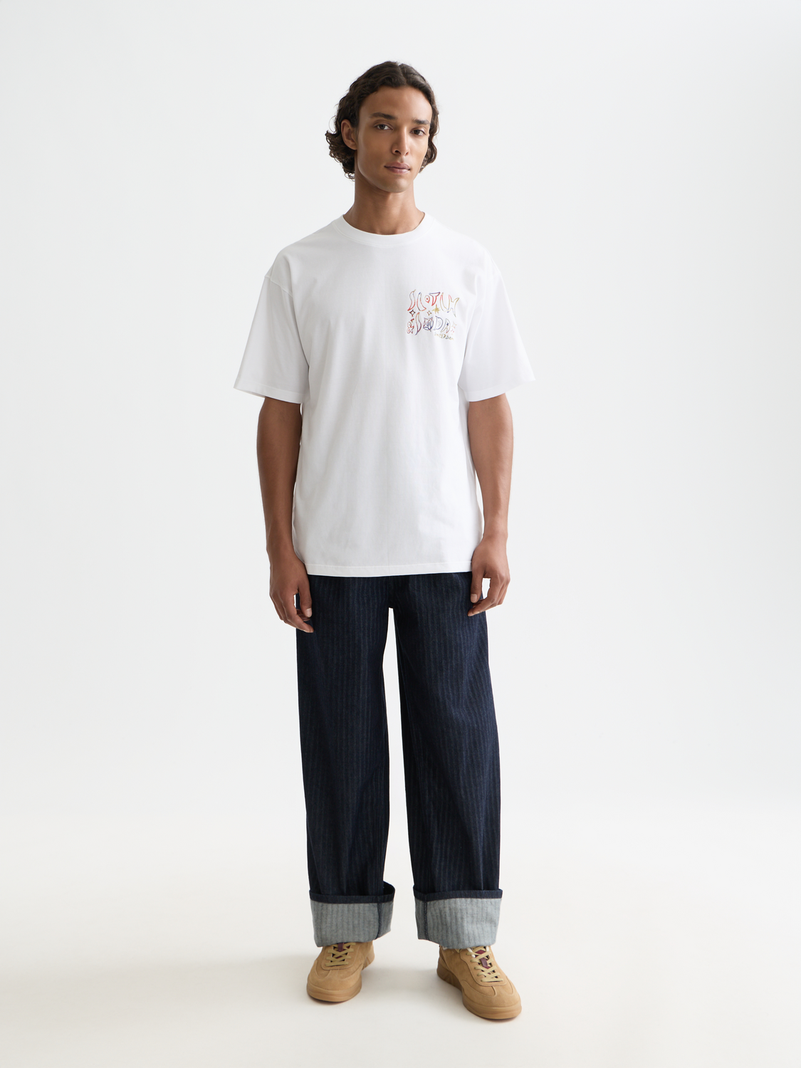 Short sleeve Scotch & Soda artwork T-shirt with colorful graphic print on front, casual fashion tee for men.