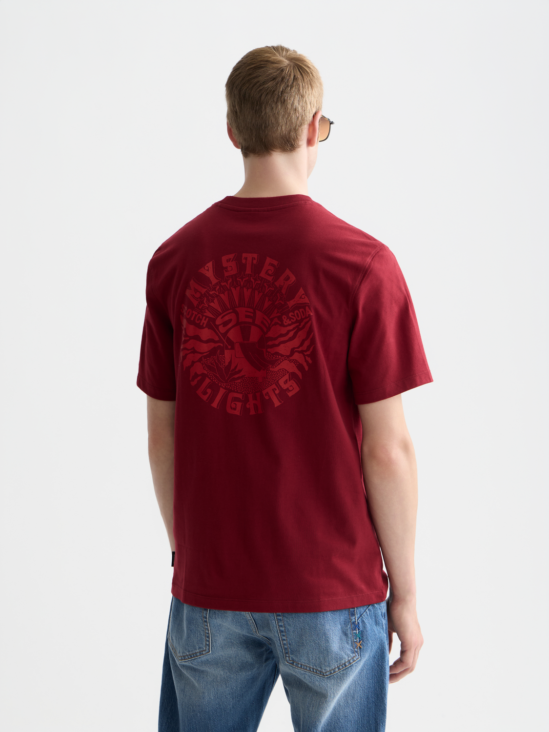 Light blue Scotch & Soda short-sleeve artwork t-shirt with a printed graphic on the front, casual and stylish men's tee.