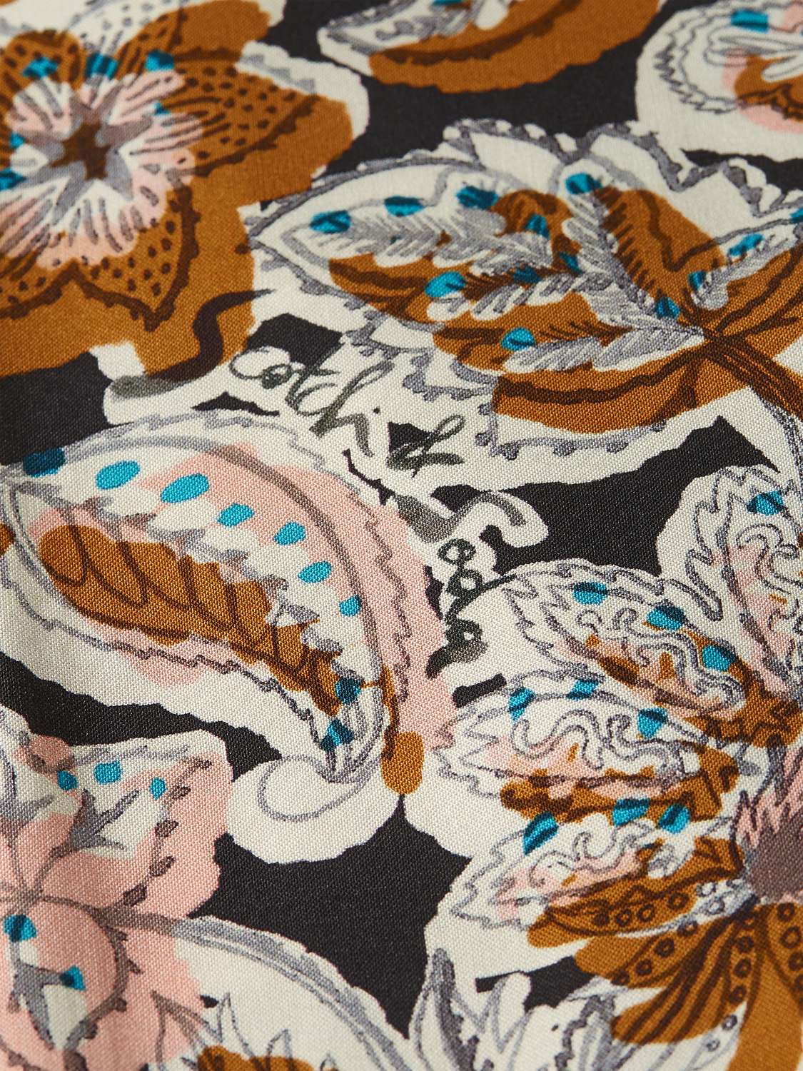 Printed short-sleeved shirt by Scotch & Soda, casual men's S/S shirt with colorful pattern and button front design.