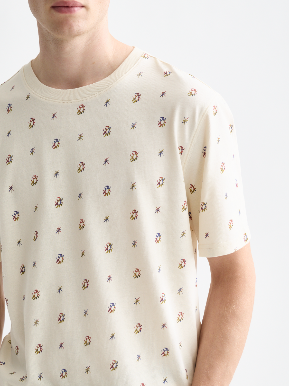 Printed SCOTCH & SODA short sleeve T-shirt with colorful graphic design on white cotton fabric.