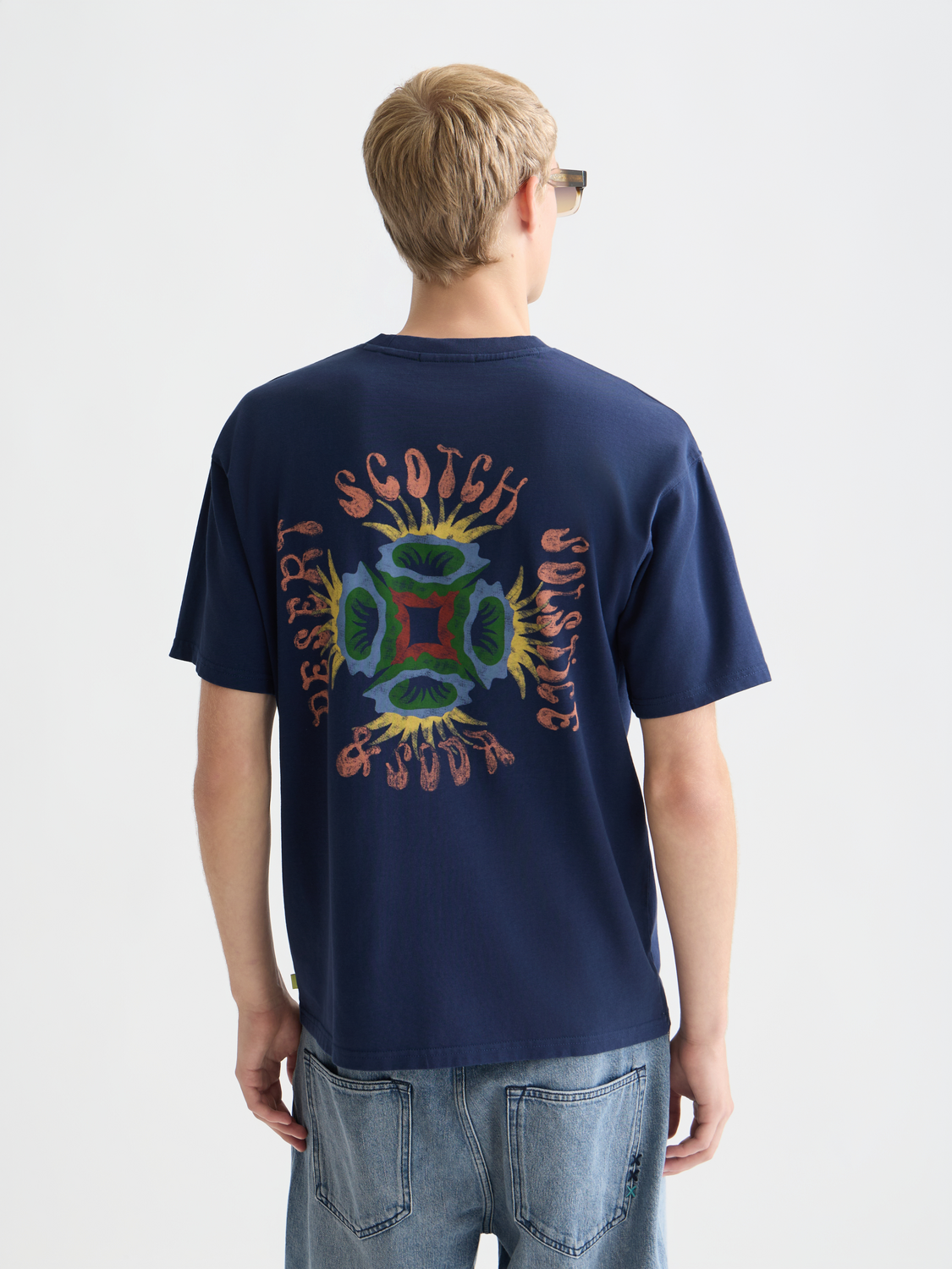 Scotch & Soda artwork T-shirt with short sleeves, featuring a colorful graphic design on the front.