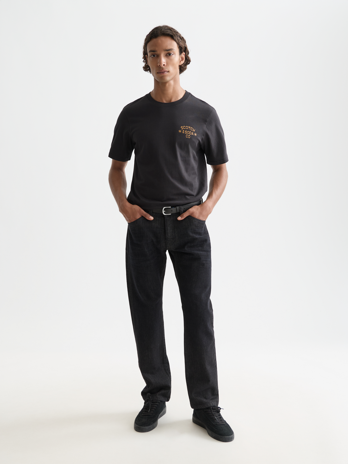 Short sleeve Scotch & Soda logo t-shirt with front graphic design, casual men's cotton tee for everyday wear.