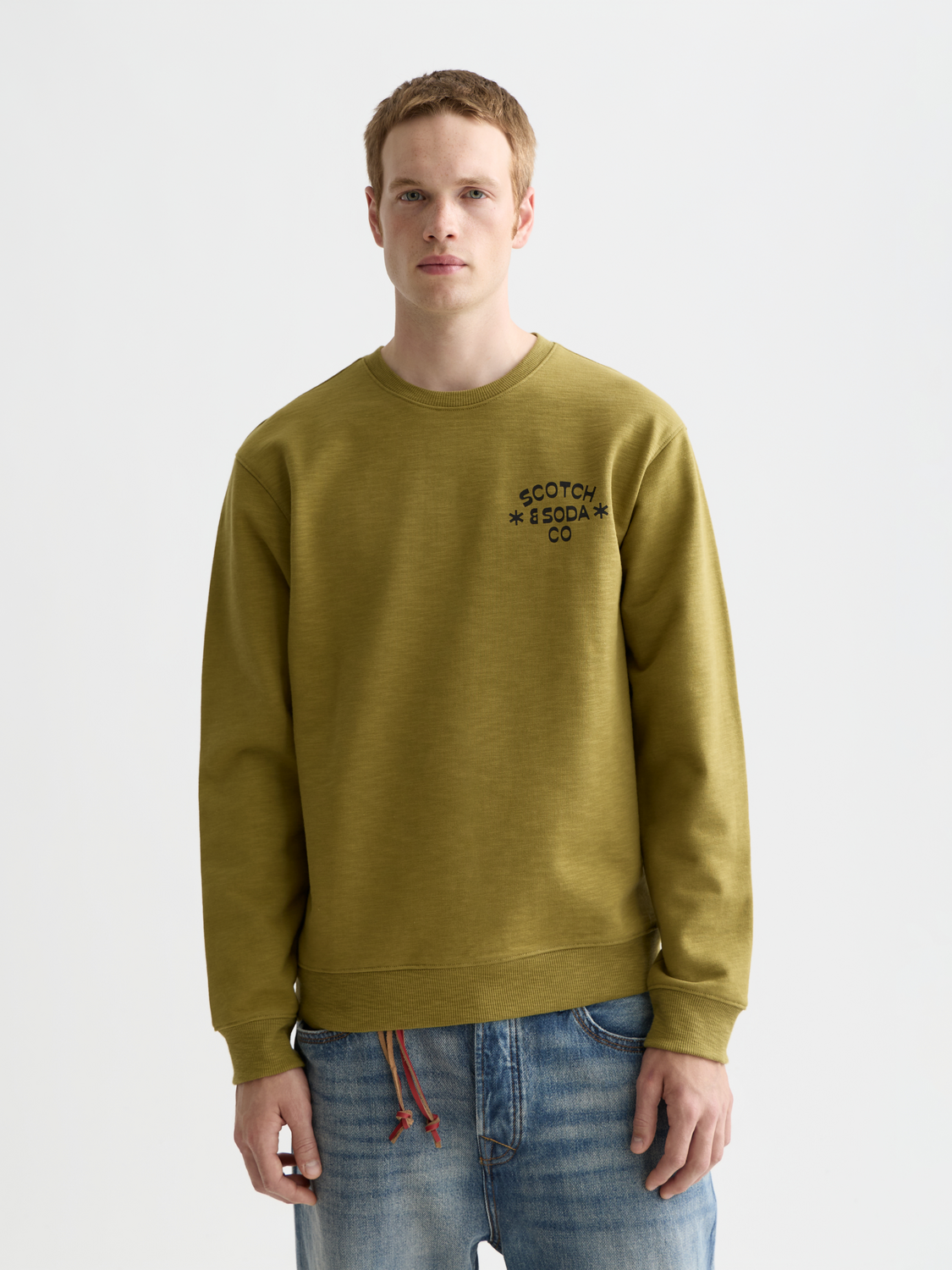 SCOTCH & SODA logo sweatshirt, casual sweatshirt with branded logo front, soft fabric, and comfortable fit.