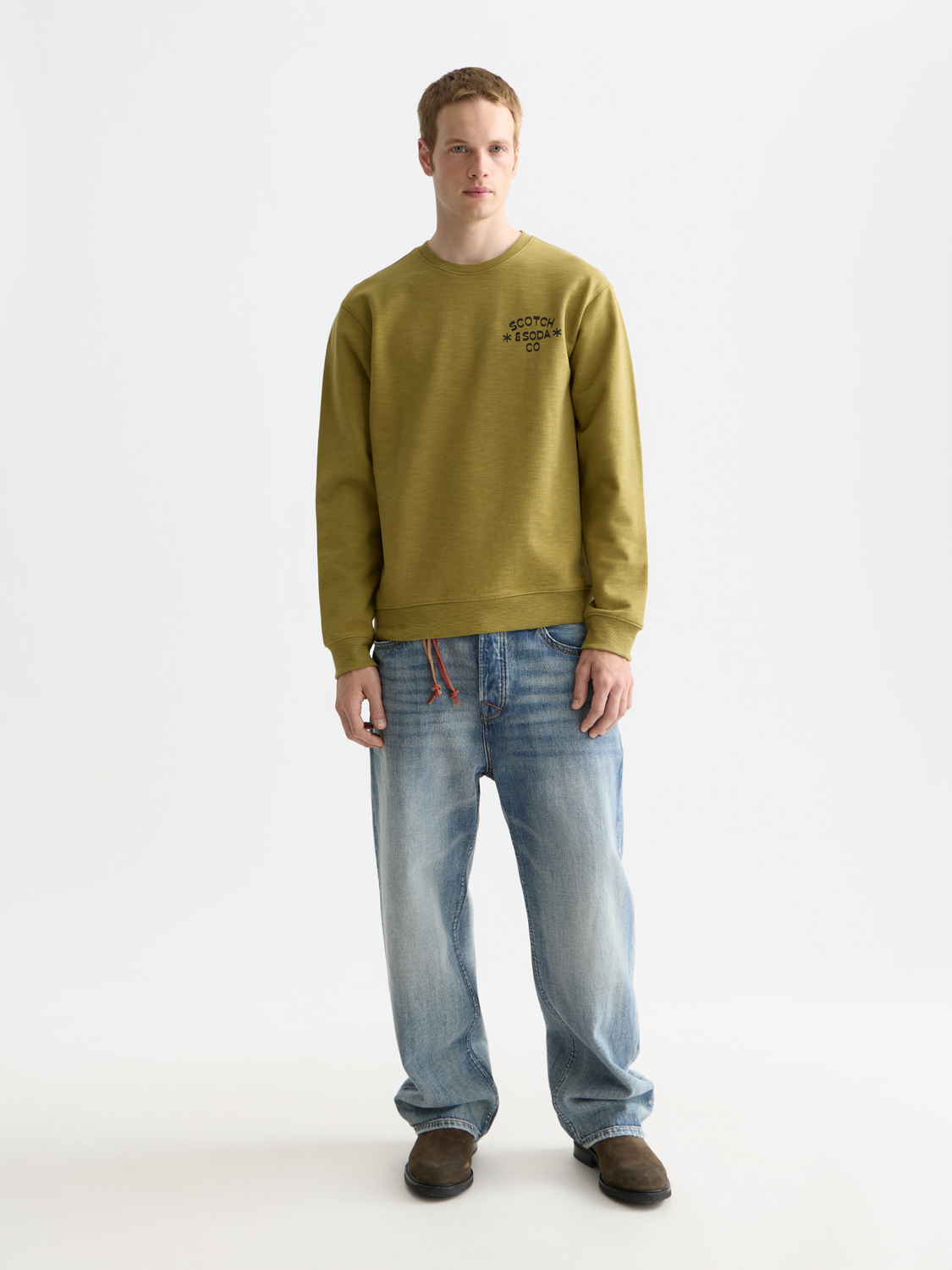 SCOTCH & SODA logo sweatshirt, casual gray sweatshirt with front logo print, soft cotton blend, comfortable and stylish.