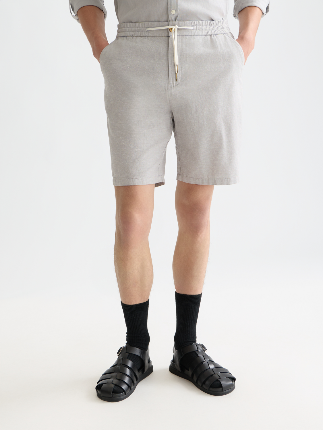 Scarlet Fave cotton-linen shorts by Scotch & Soda featuring a relaxed fit and casual style, shown on a model.