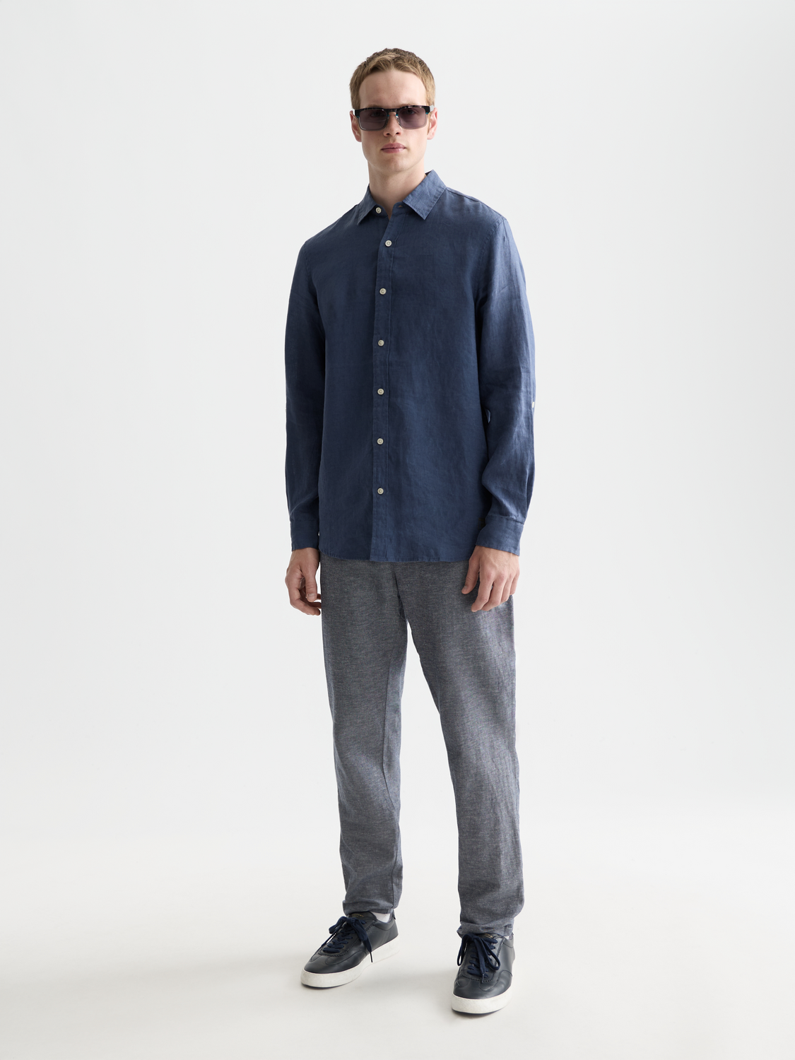 Long-sleeve linen shirt by Scotch & Soda, featuring a lightweight, breathable fabric and classic collar design.