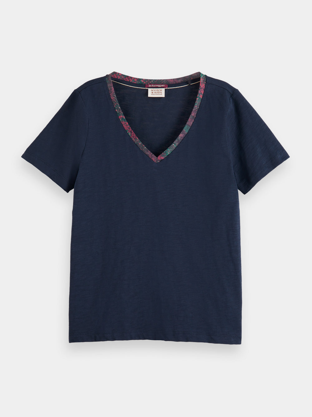 Contrast neckline v-neck t-shirt - Scotch & Soda NZ