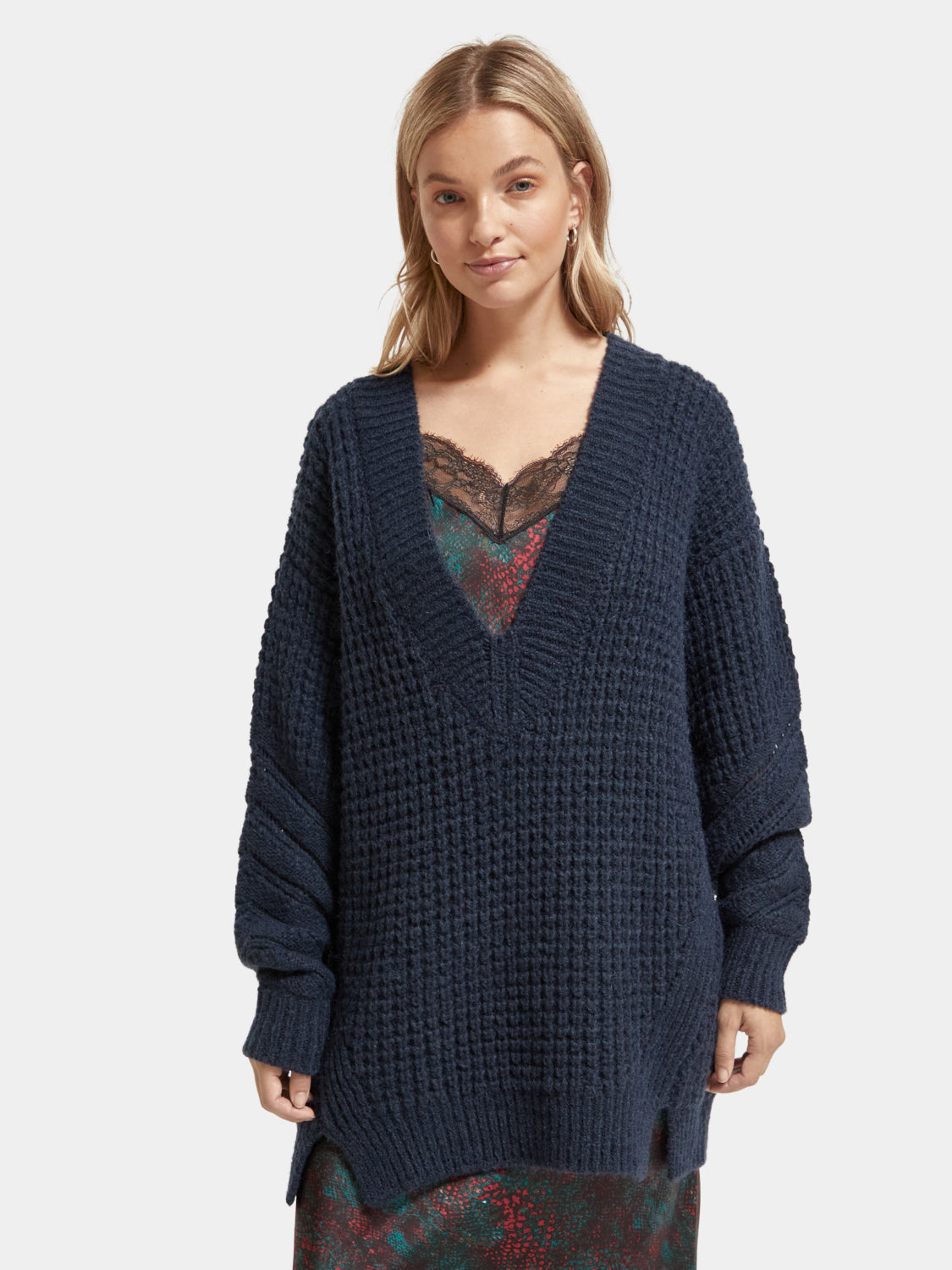 Oversized v-neck pullover - Scotch & Soda NZ