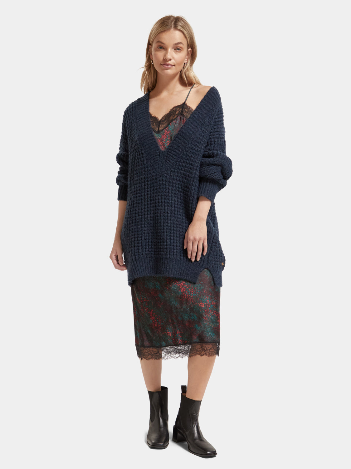 Oversized v-neck pullover - Scotch & Soda NZ