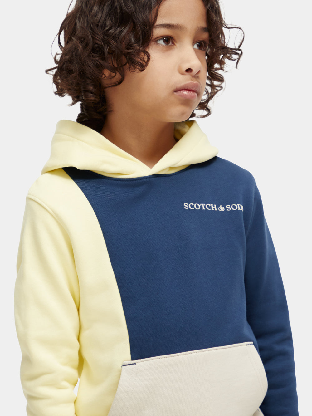 Regular-fit colourblock hoodie - Scotch & Soda NZ