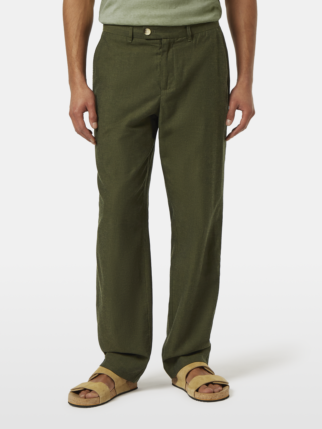 Scotch & Soda Otis straight-fit chinos in classic color, showing the tailored pants style and fabric texture.