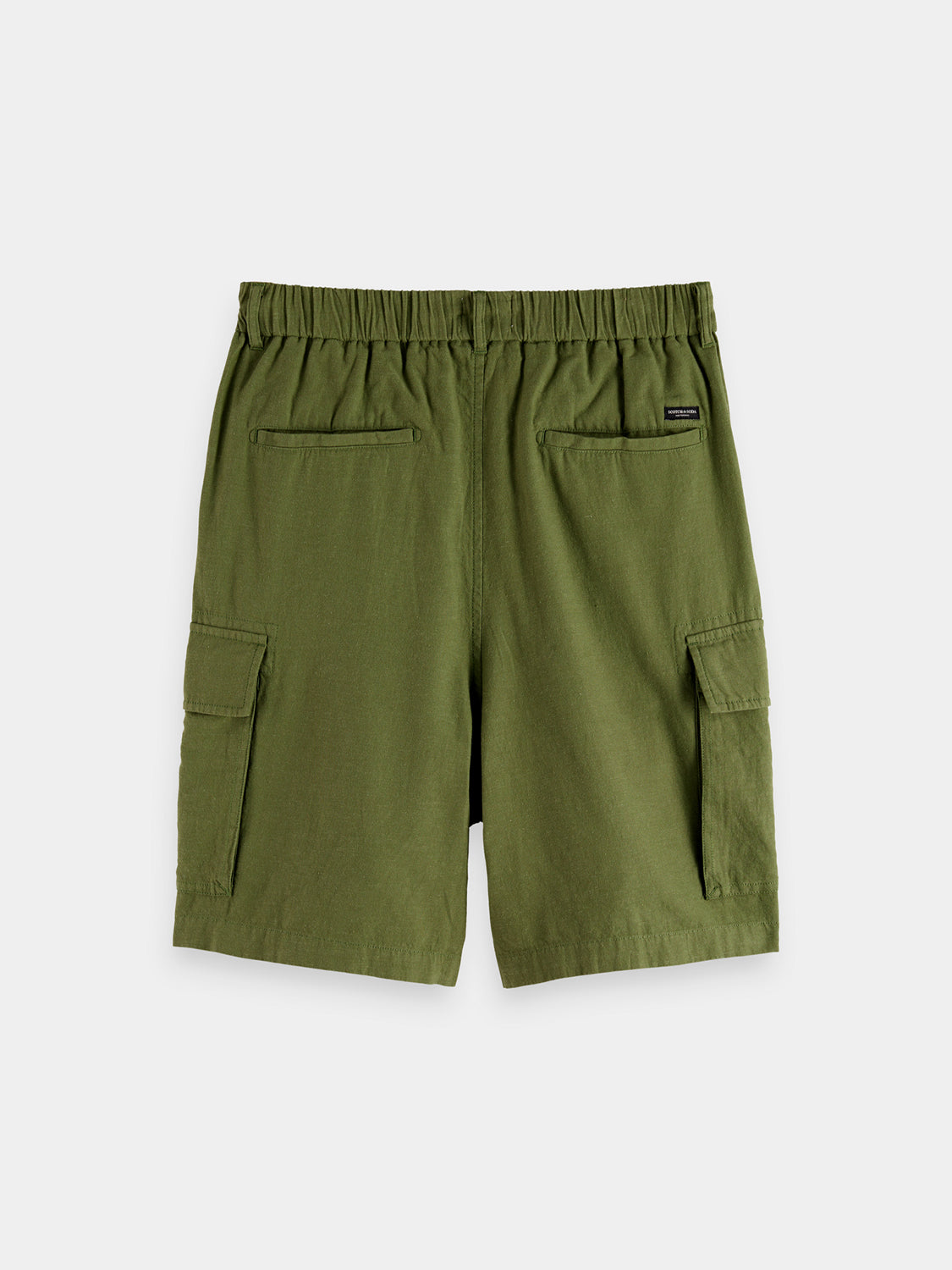 Back view of Scotch & Soda cargo shorts with multiple pockets, casual fit, and neutral color for men's summer wear.