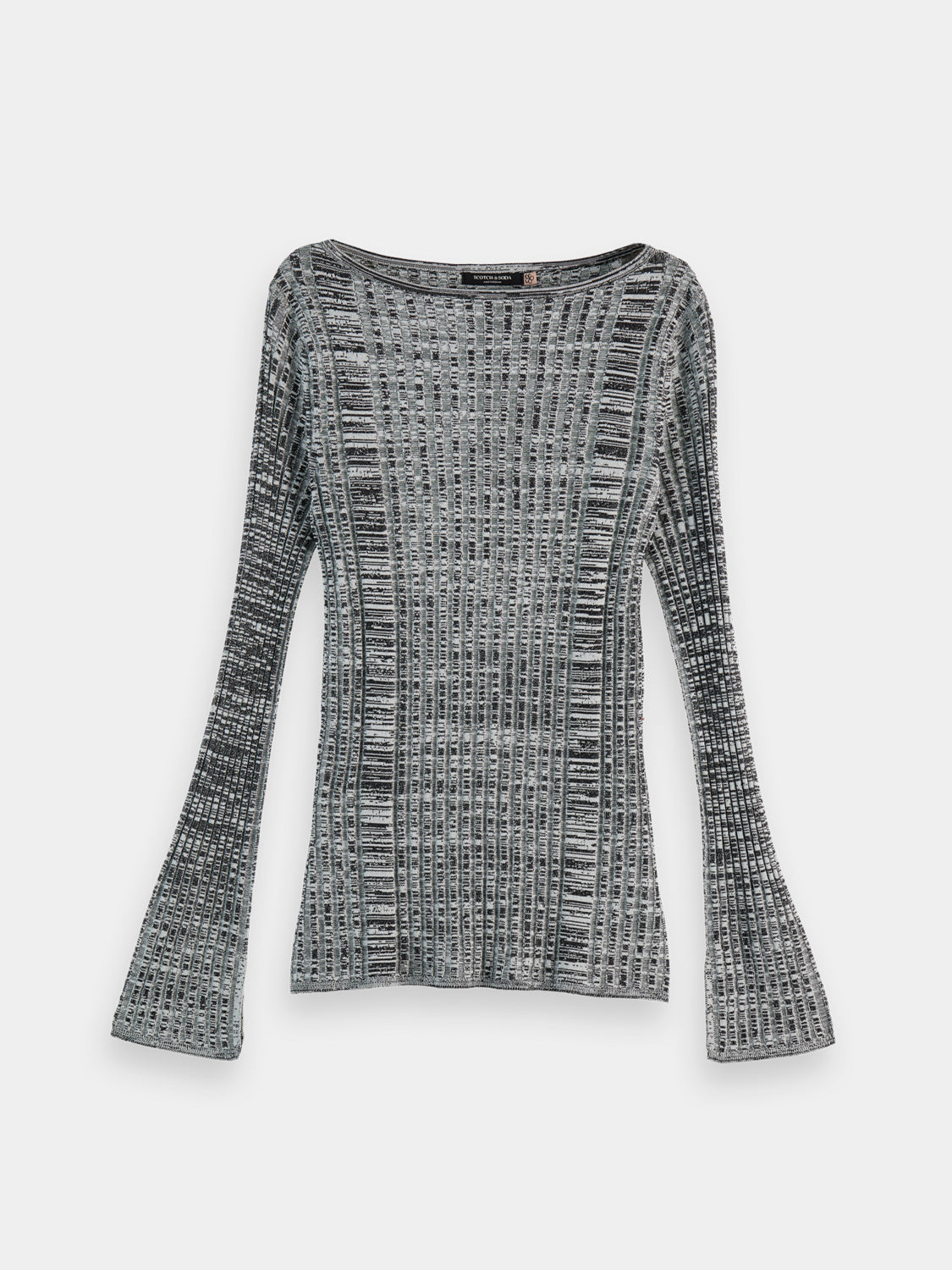 Ribbed knitted pullover