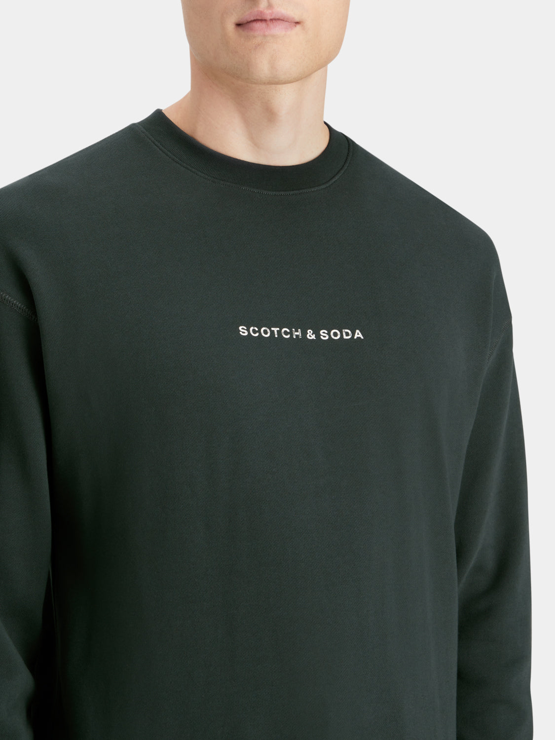 Scotch & Soda logo sweatshirt, casual sweatshirts with brand logo on the front, in a comfortable and stylish design.