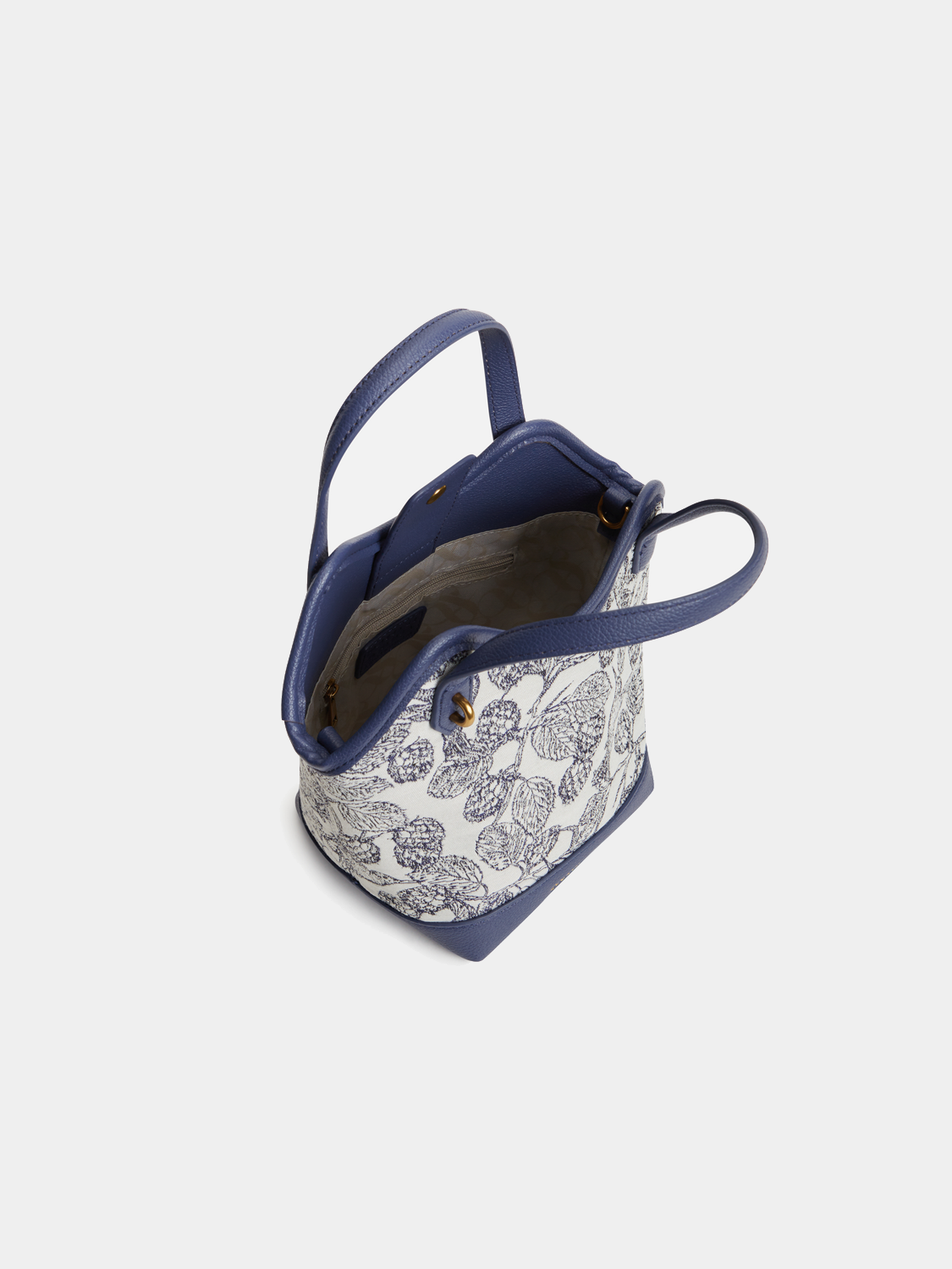SCOTCH & SODA top handle handbag showcasing a stylish bag with a structured design and top handle for everyday use