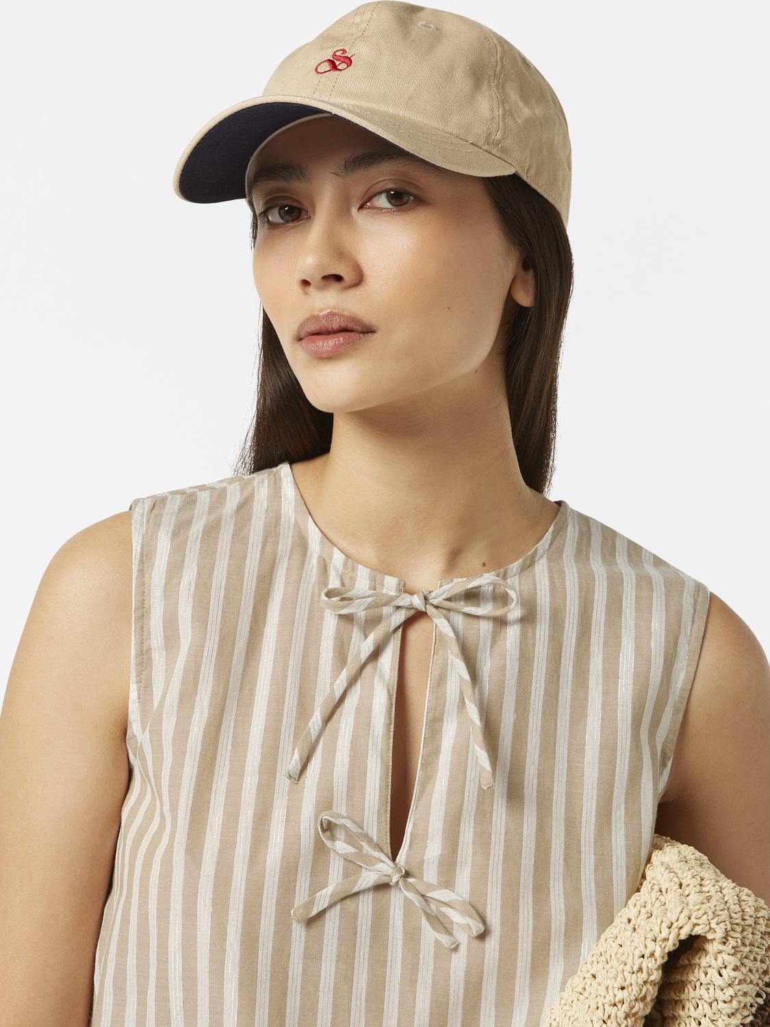 Scotch & Soda bow top tank top with a stylish bow detail on the front, made from lightweight fabric for a chic, casual look.
