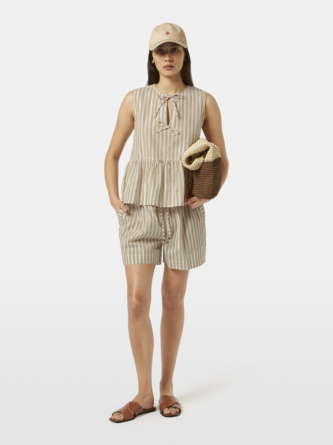 Scotch & Soda bow top tank top in soft fabric with bow detail at the neckline, sleeveless design, stylish and feminine.