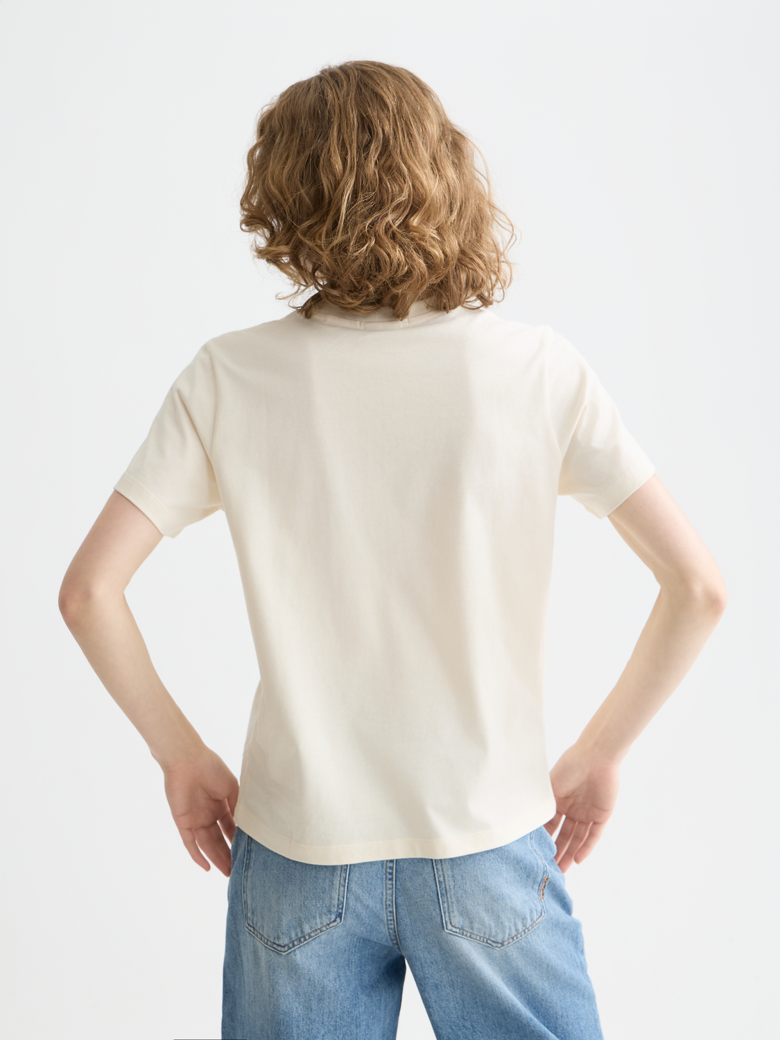Scotch & Soda short-sleeve chest artwork T-shirt featuring a graphic design on the front, casual style, and comfortable fit.