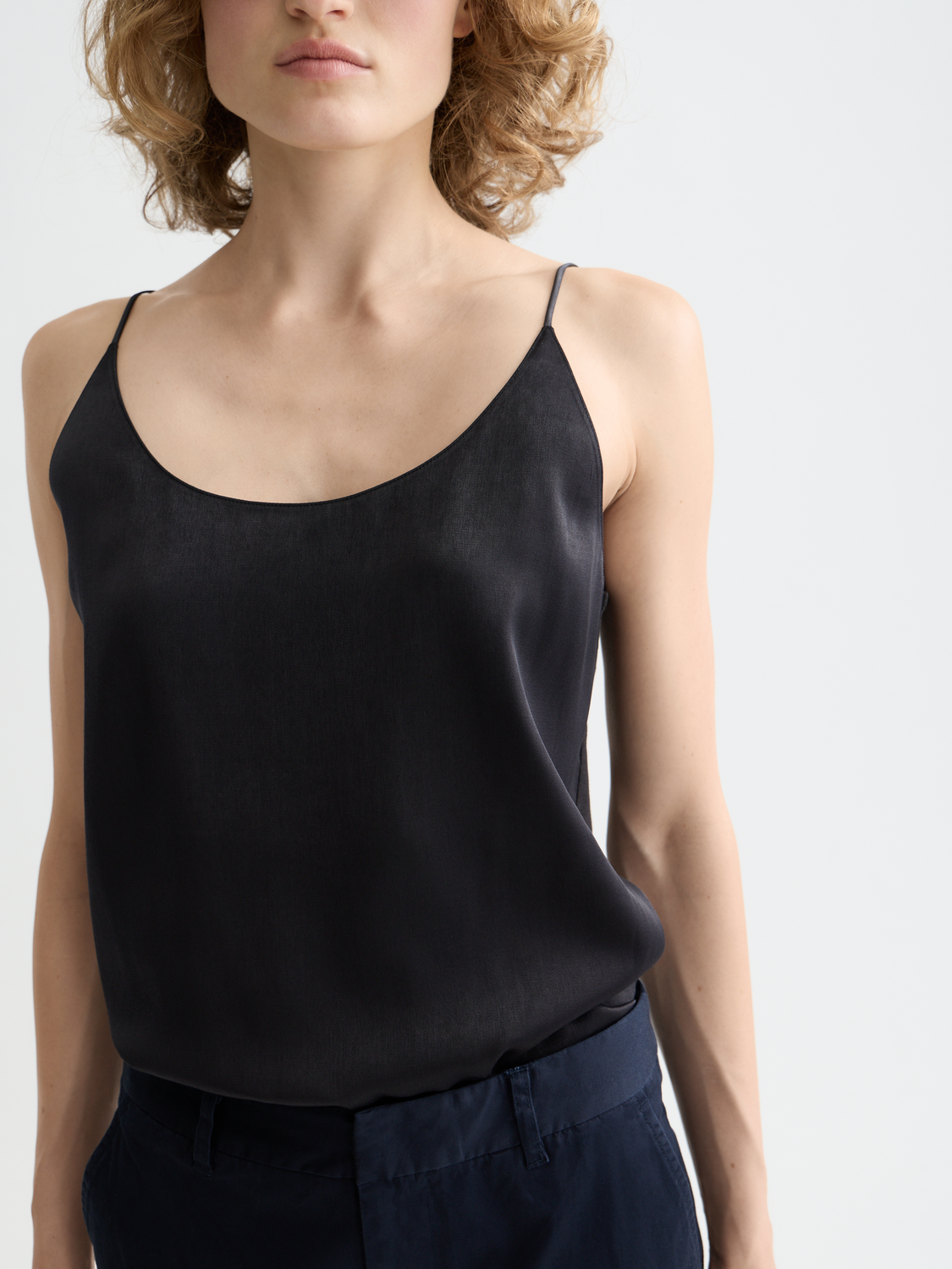 Scotch & Soda woven jersey tank top with sleeveless design and relaxed fit, ideal for casual and summer wear.