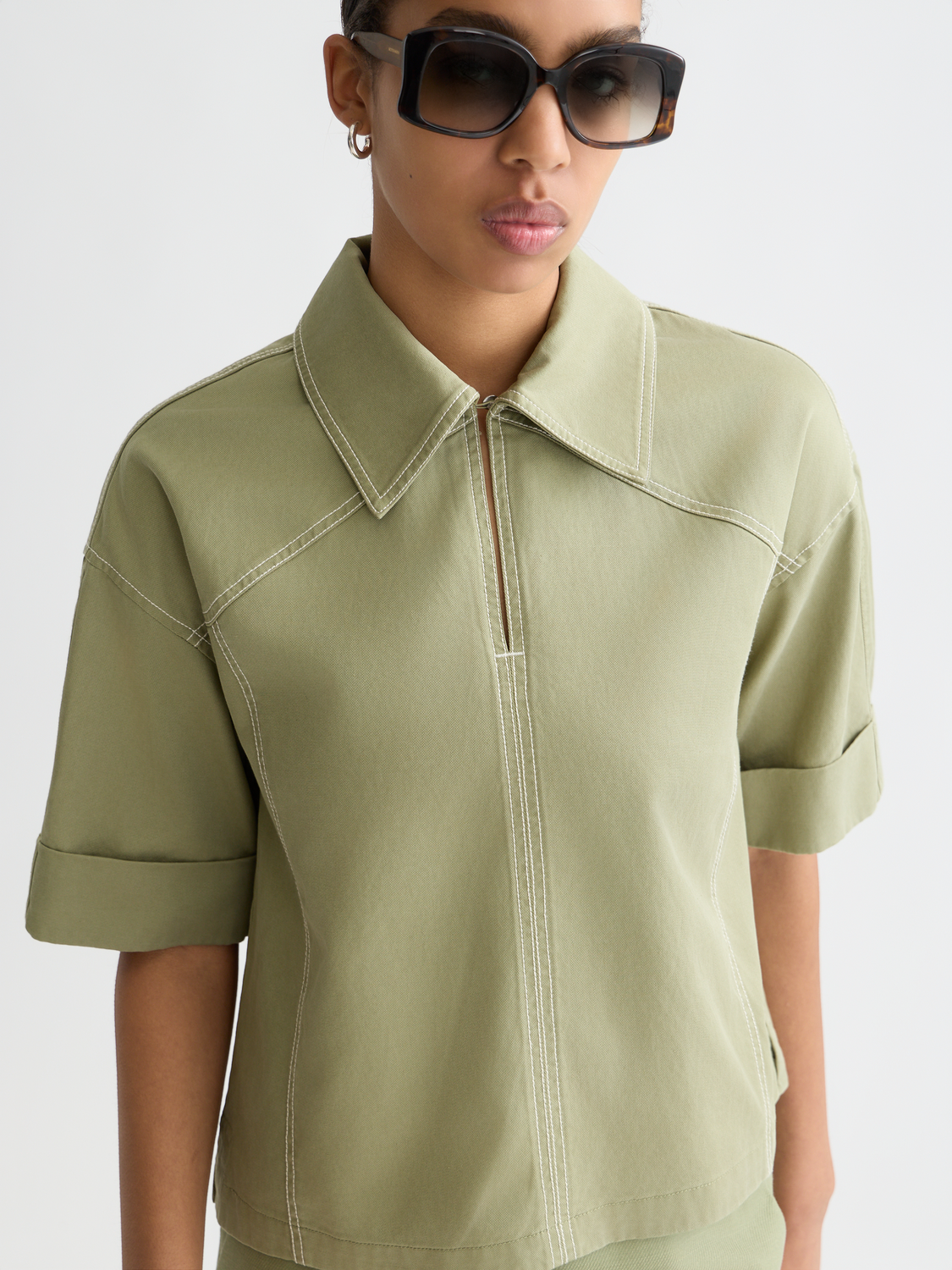 Short-sleeved utility shirt