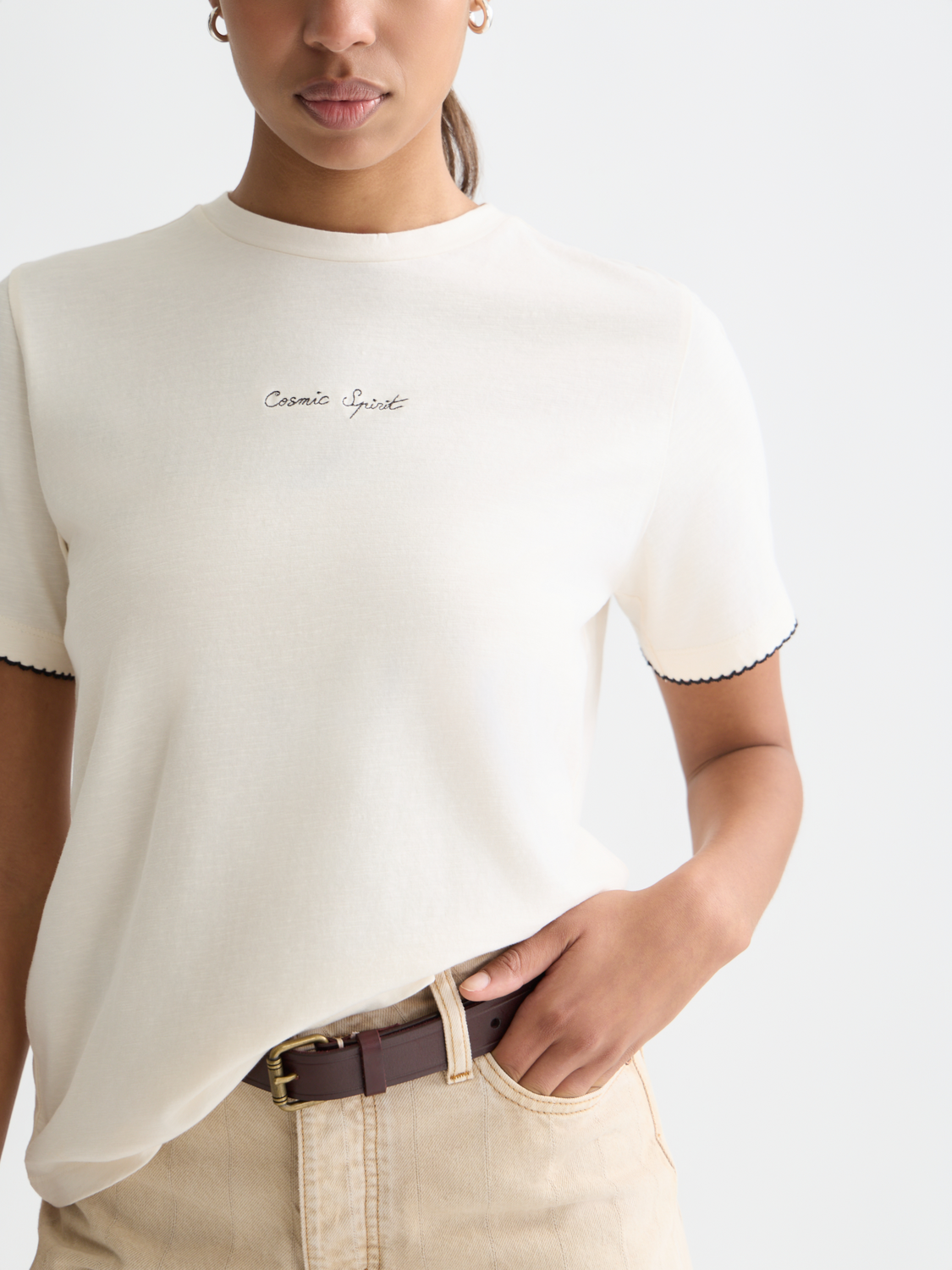 Embroidered Scotch & Soda short-sleeve slub cotton t-shirt with colorful floral embroidery on front, casual and stylish.