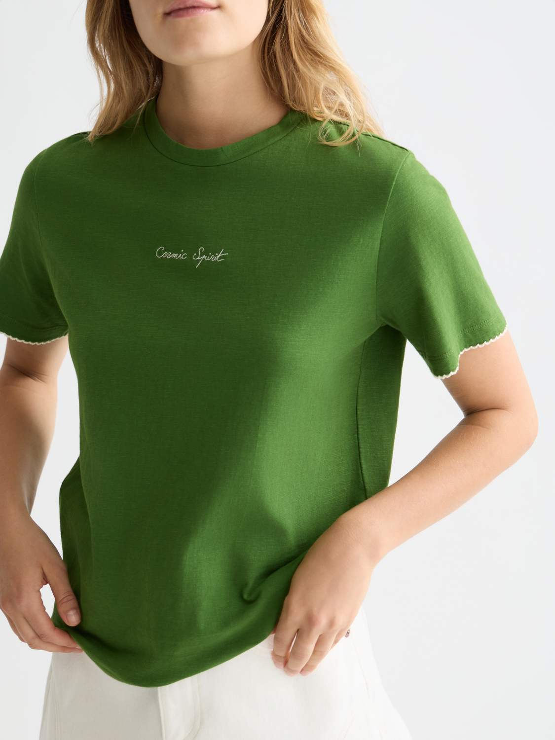 Embroidered Scotch & Soda short sleeve slub t-shirt with colorful floral embroidery on soft fabric.