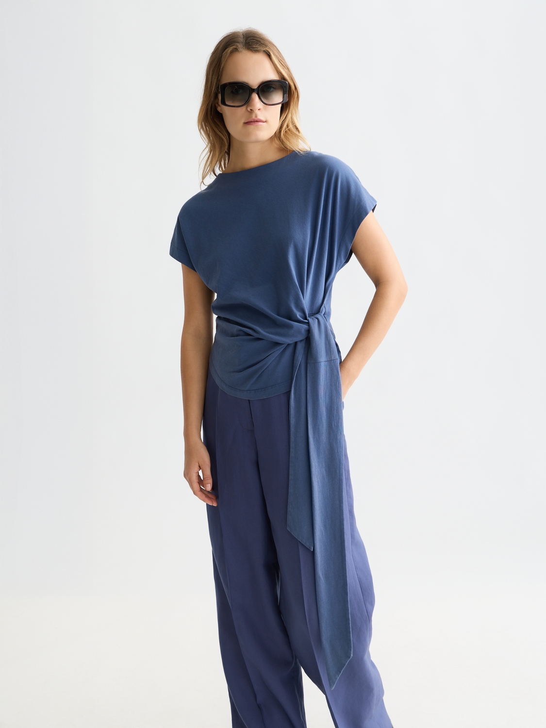 Scotch & Soda knotted short-sleeve t-shirt with front knot detail, casual style, lightweight fabric, and classic crew neckline.