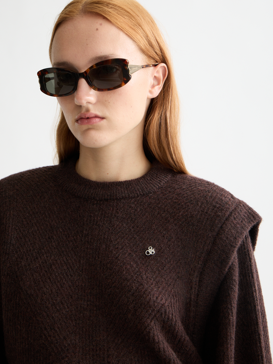 Scotch & Soda shoulder detail knitwear featuring textured knit fabric and stylish shoulder accents, casual and fashionable.