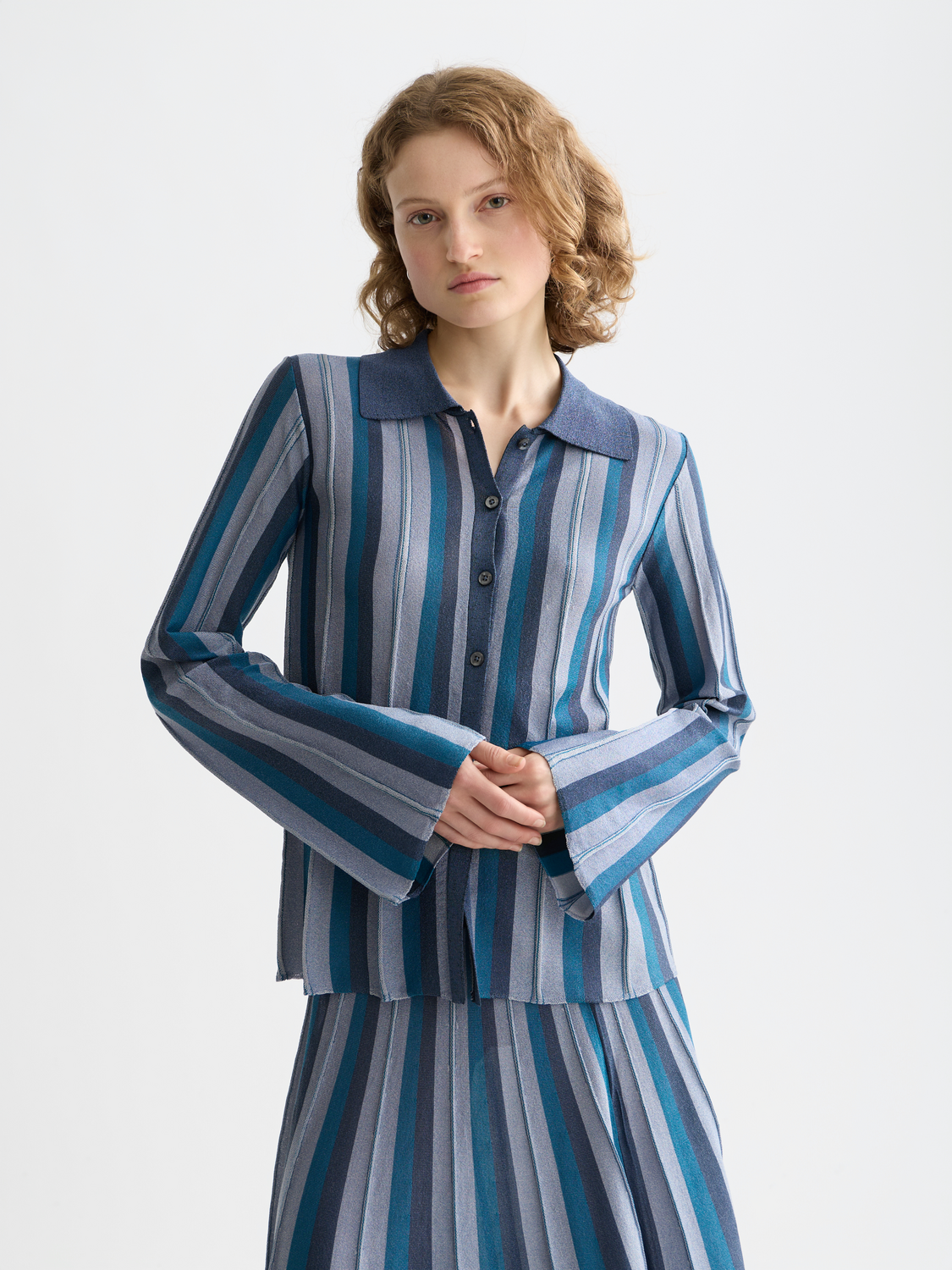 Scotch & Soda collared knit cardigan in navy, featuring button closure and ribbed cuffs, stylish and cozy women's sweater.