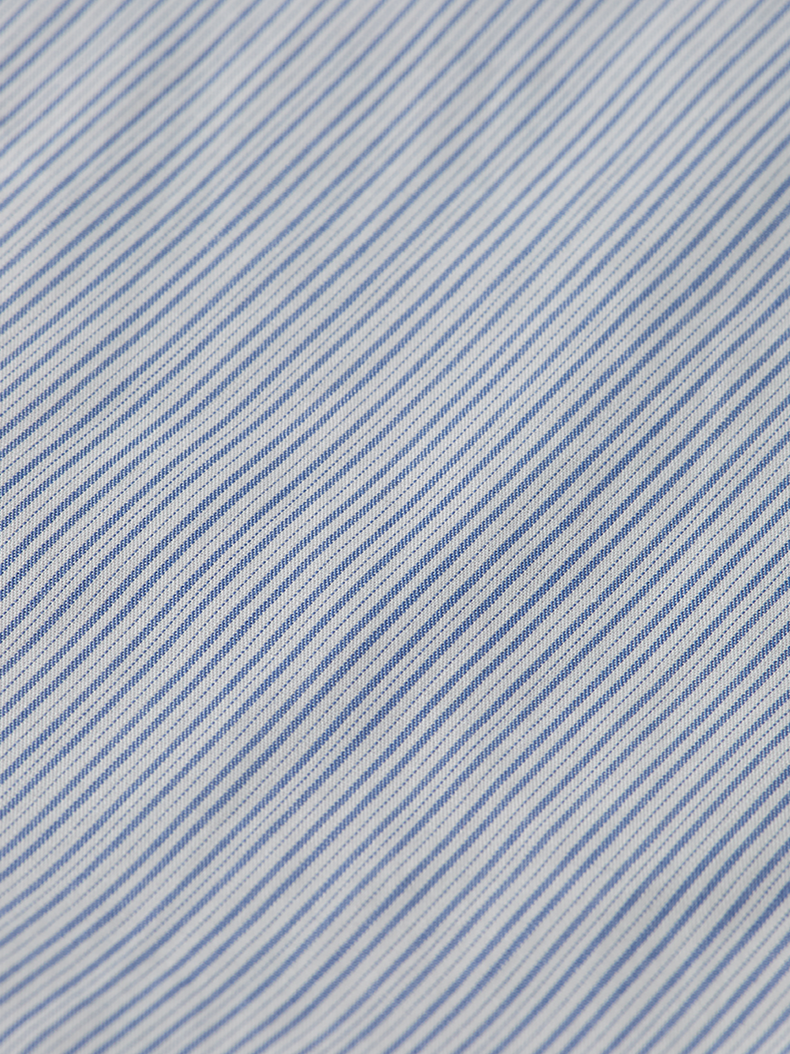 Long-sleeve Scotch & Soda poplin shirt in a classic design, featuring a smooth fabric and button-front style.
