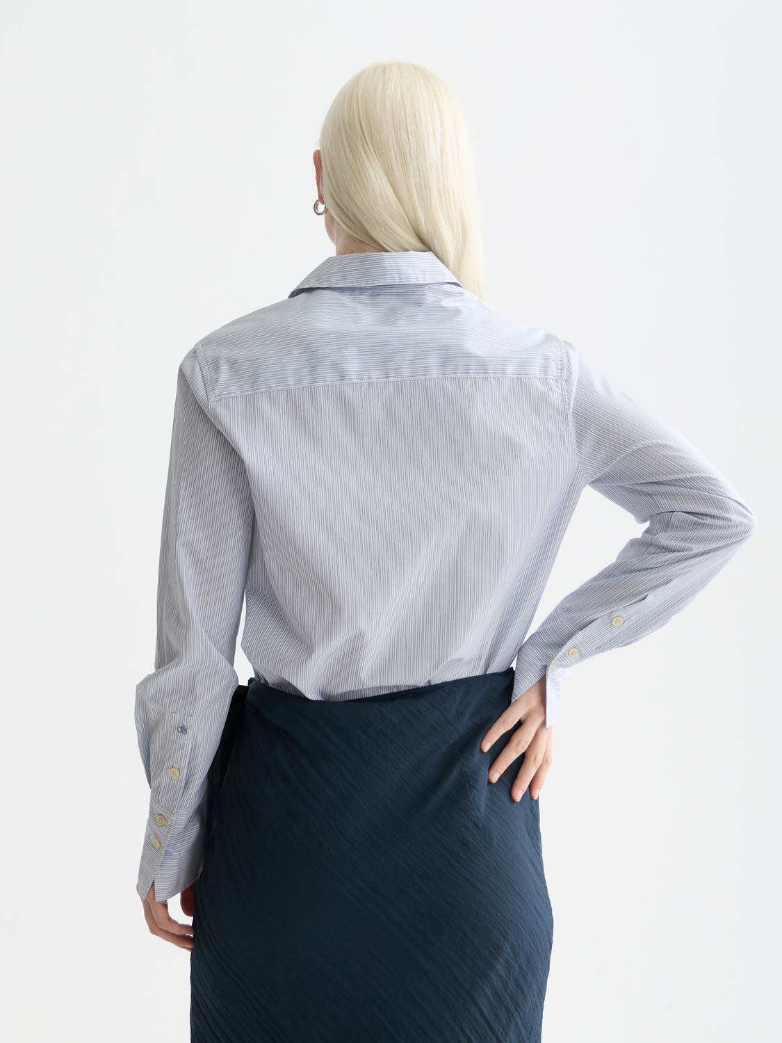 Long sleeve poplin shirt by Scotch & Soda featuring a classic design with a back pattern detail.