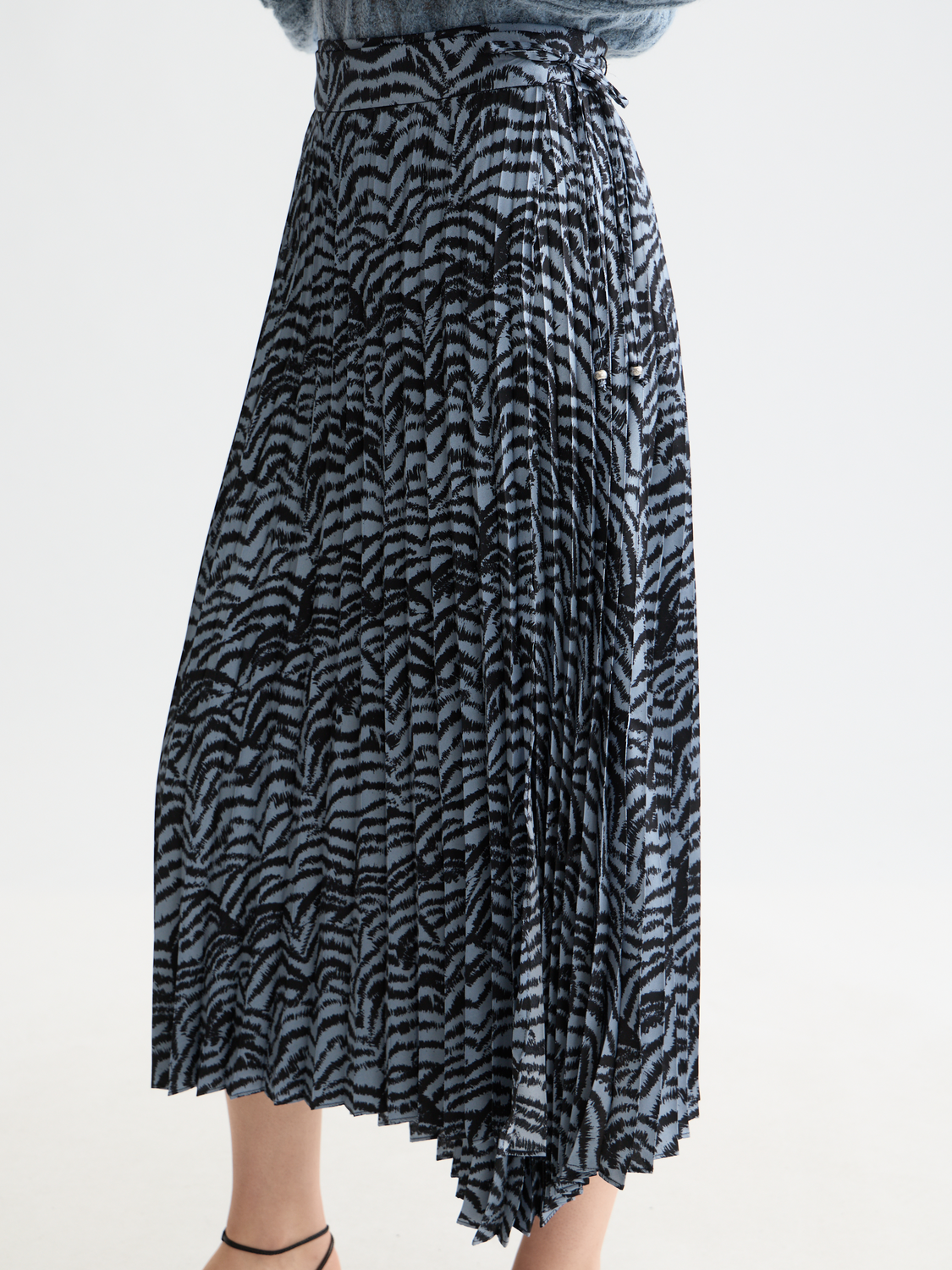 Asymmetrical pleated skirt - Scotch & Soda NZ