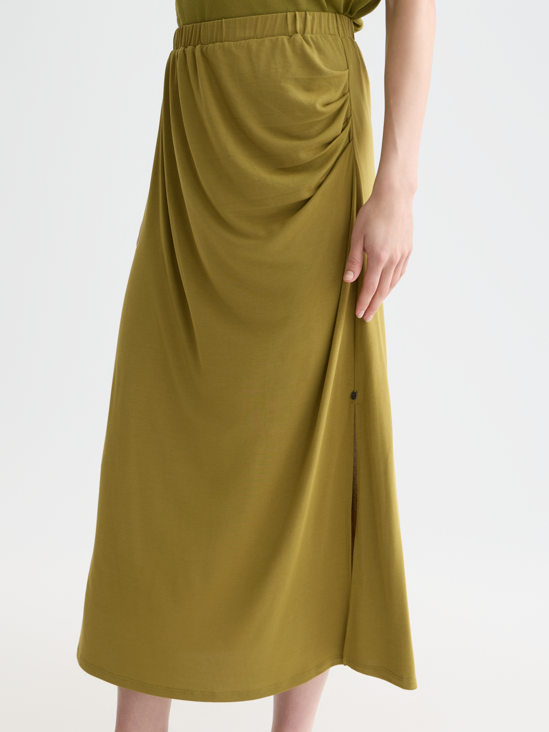 SCOTCH & SODA modal skirt in a soft, flowing silhouette