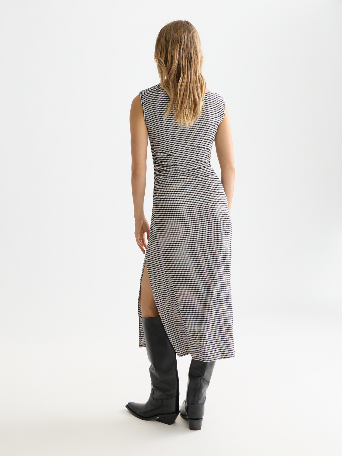 Back view of a SCOTCH & SODA gingham midi dress with short sleeves and a relaxed fit, displayed on a hanger.