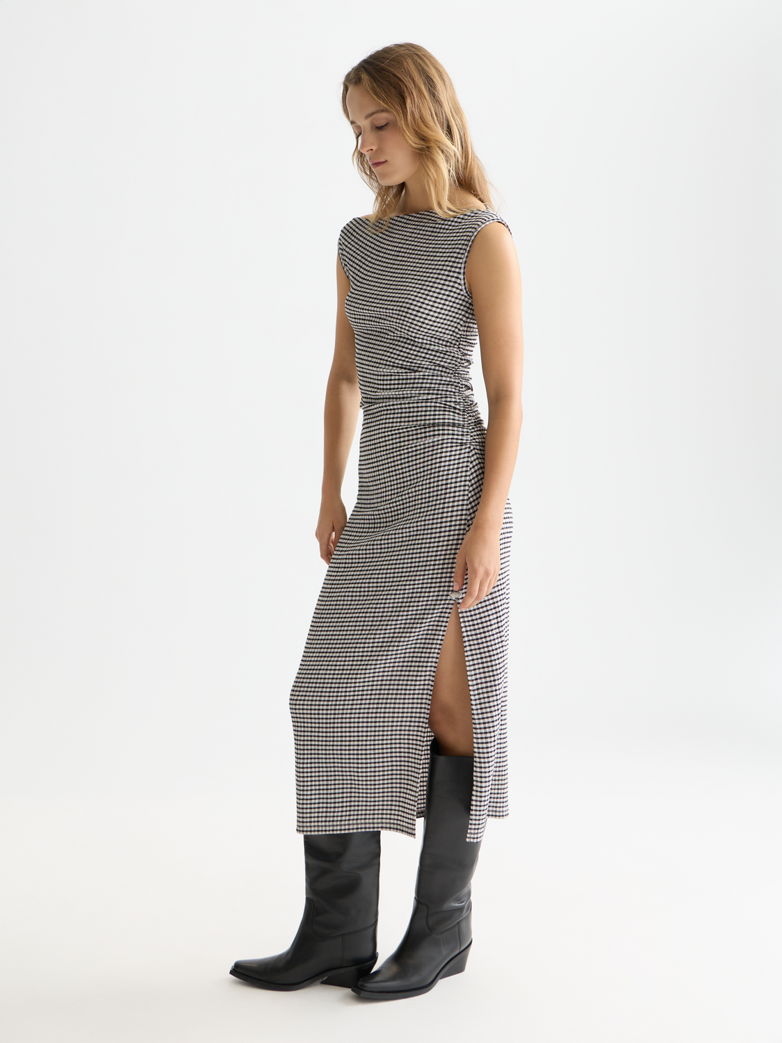 Scotch & Soda gingham midi dress with short sleeves and a fitted waist, displayed on a hanger.