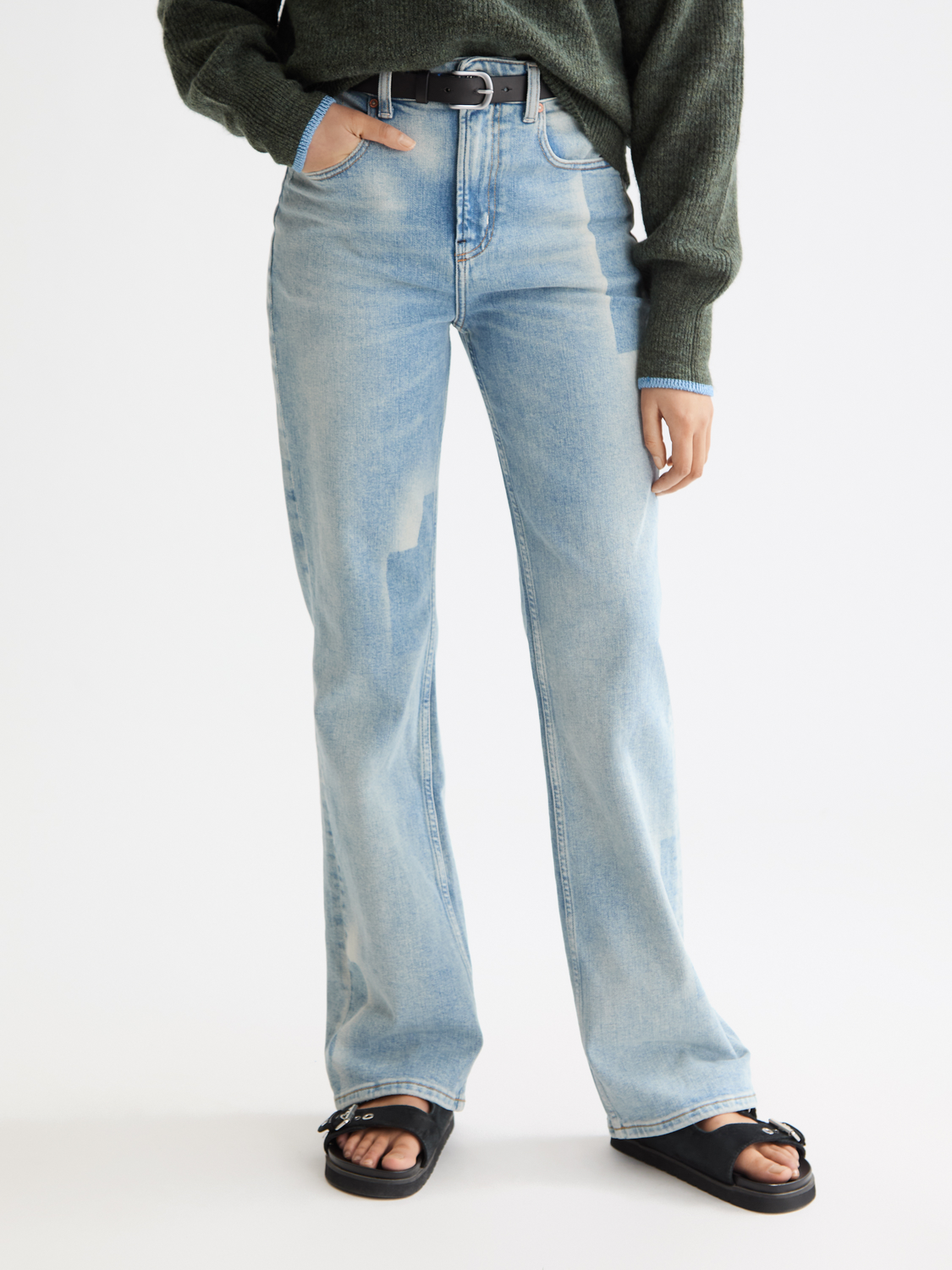 SCOTCH & SODA Glow bootcut denim jeans in a classic blue wash with flared hems
