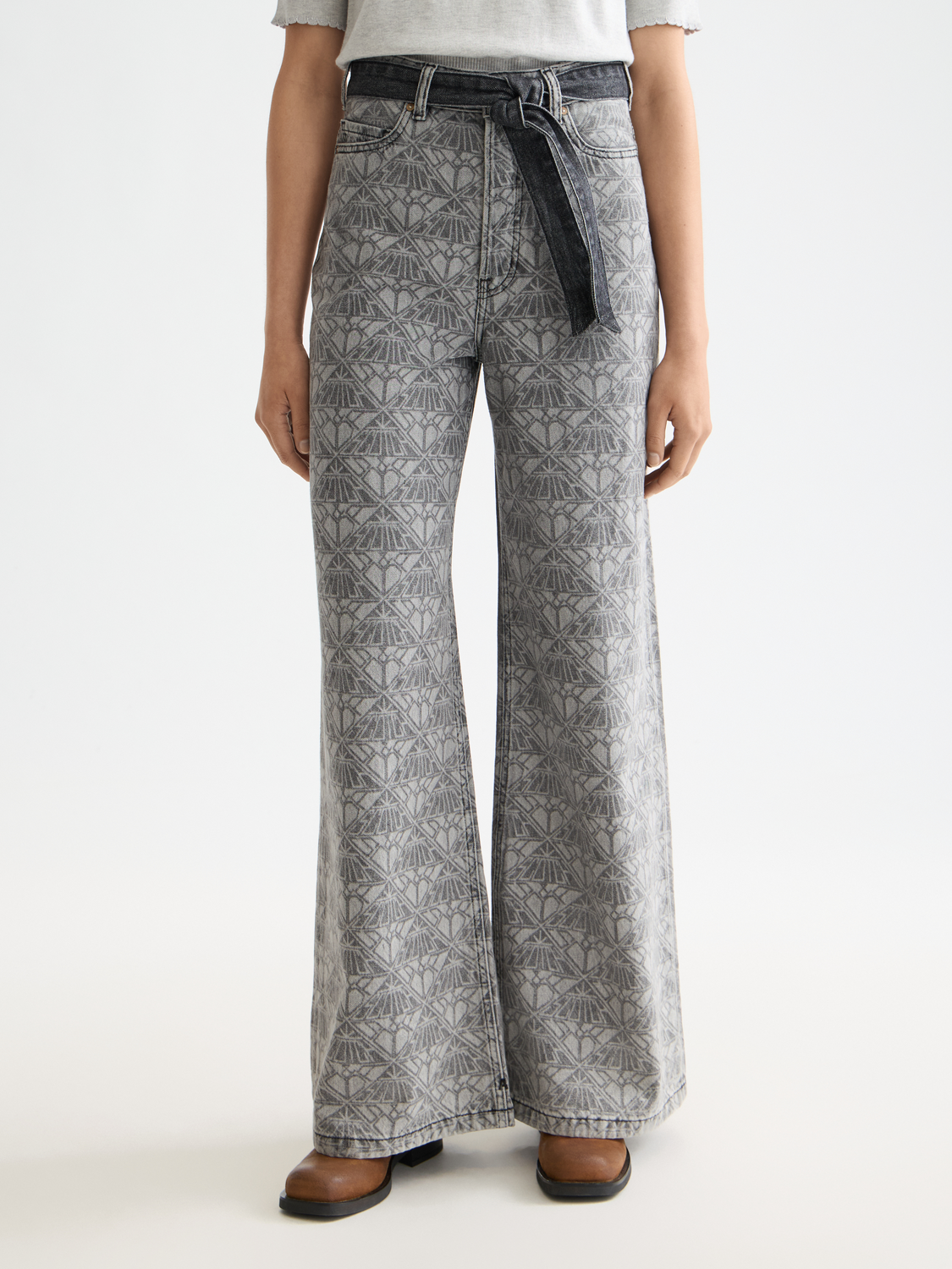 Wave wide fit denim jeans by Scotch & Soda, showing the relaxed fit, light wash, and classic five-pocket design.