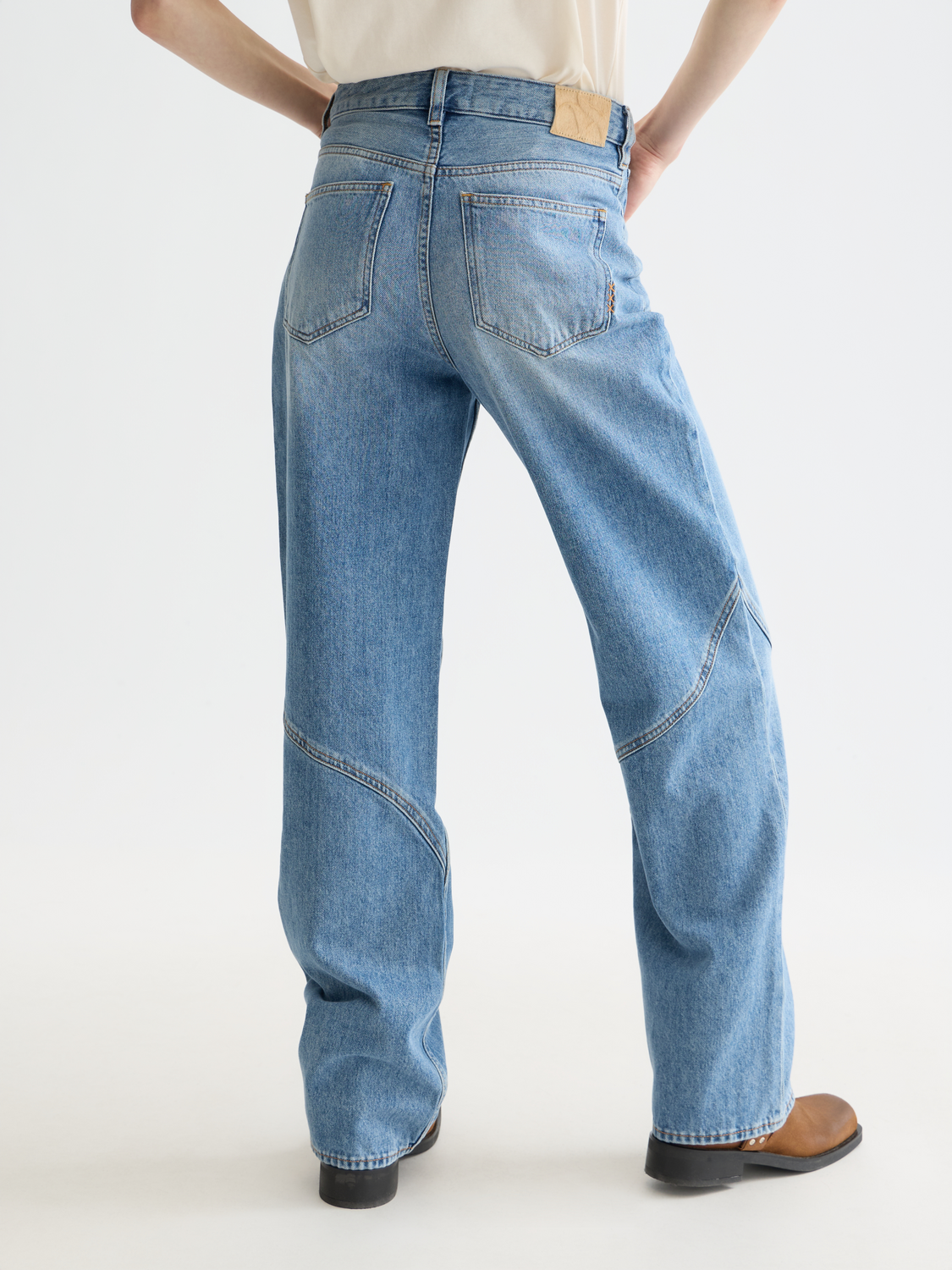 SCOTCH & SODA Ripple straight fit jeans in blue denim with classic five-pocket styling