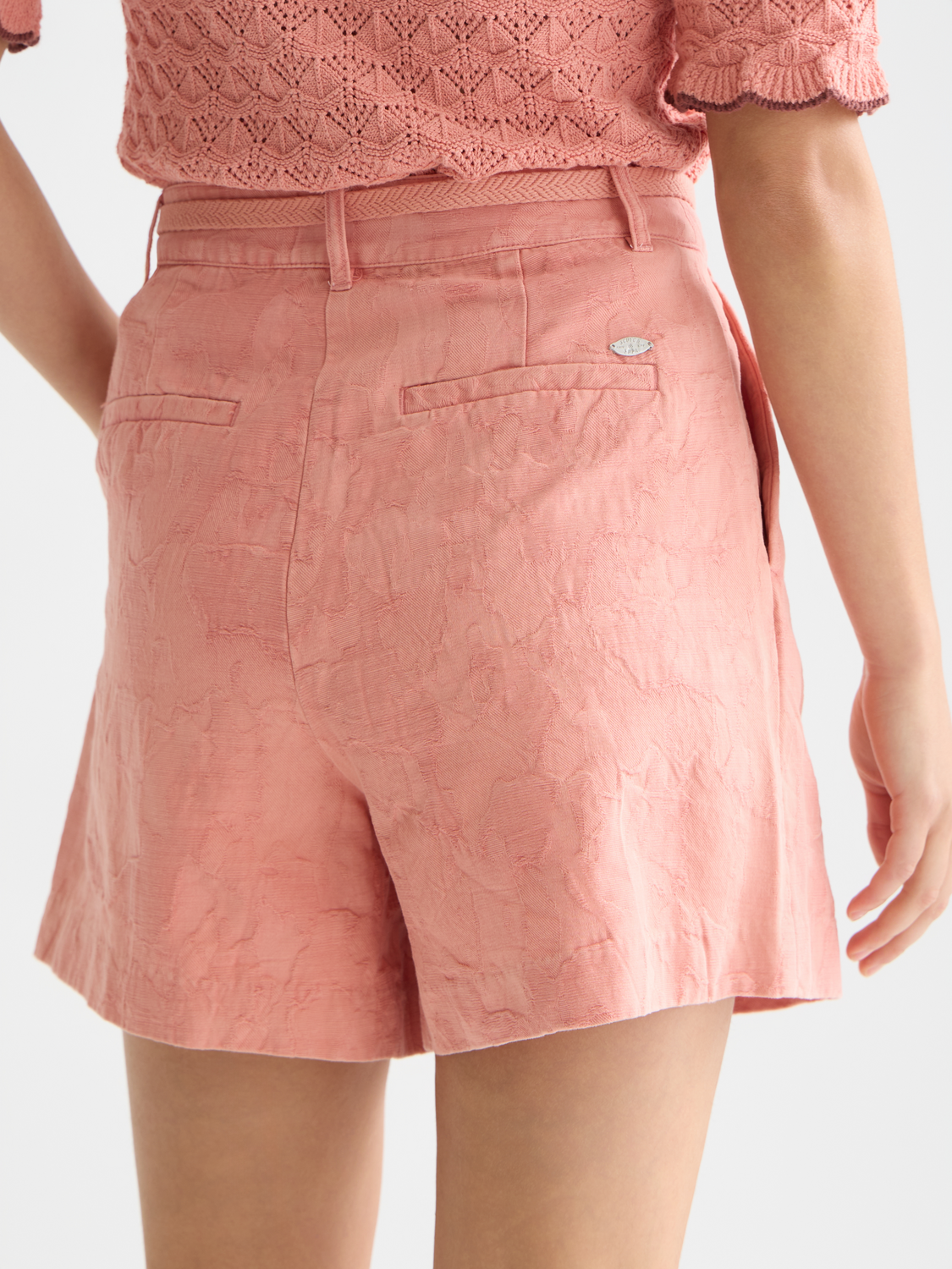Jacquard shorts by Scotch & Soda, featuring intricate woven pattern, tailored fit, and stylish design for casual wear.