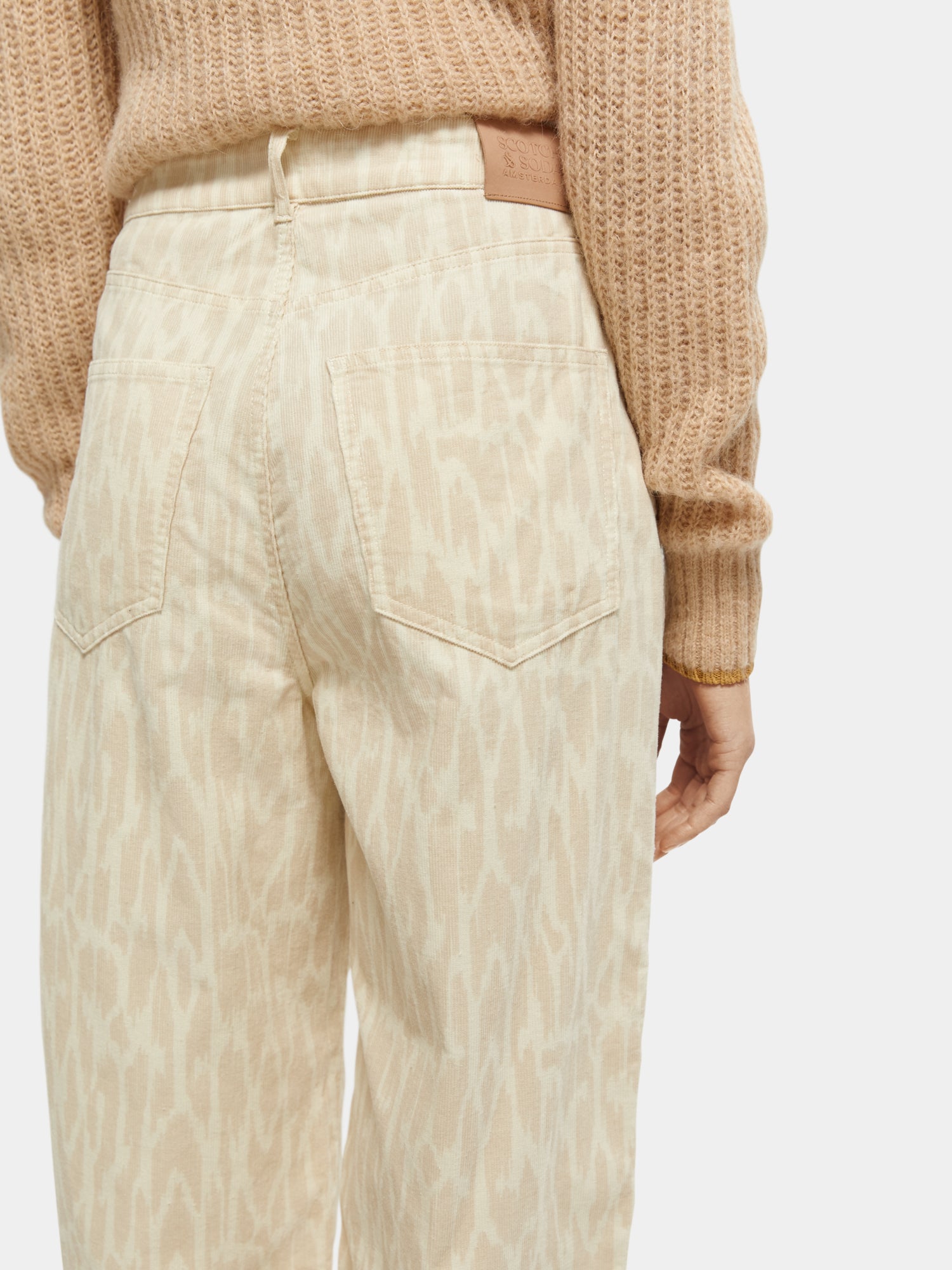 Tide balloon fit corduroy pants